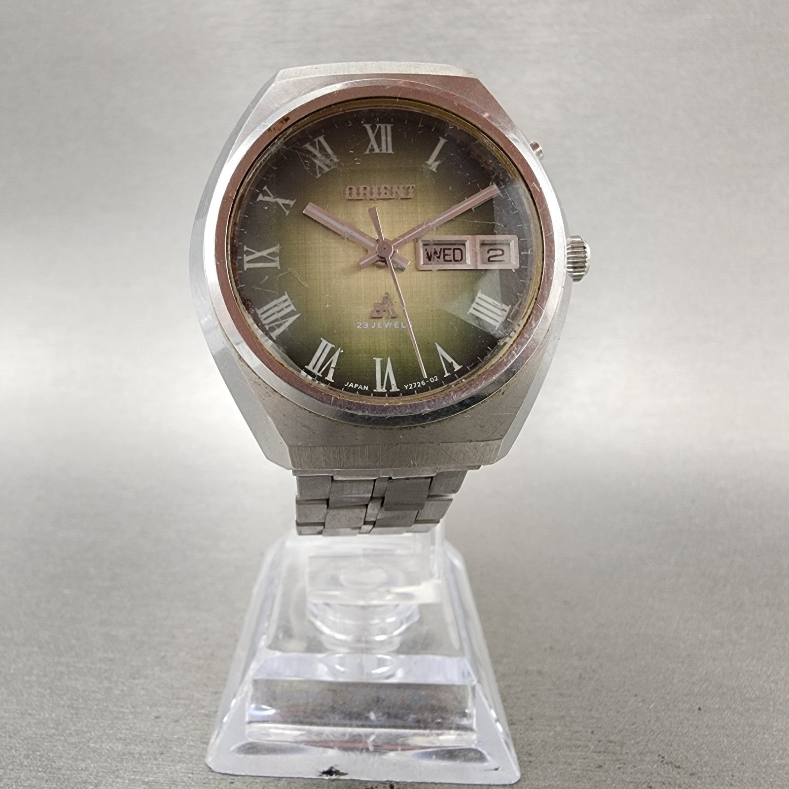 Orient Chrono Ace Watch Men 36mm Green Dial Silver Tone Daydate G42927260 PARTS6