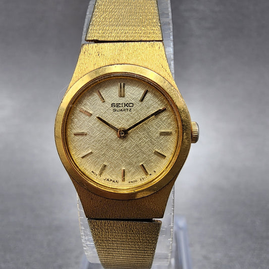 Seiko Watch Women 19mm Champagne Dial Gold Tone 4n00-0661 New Battery