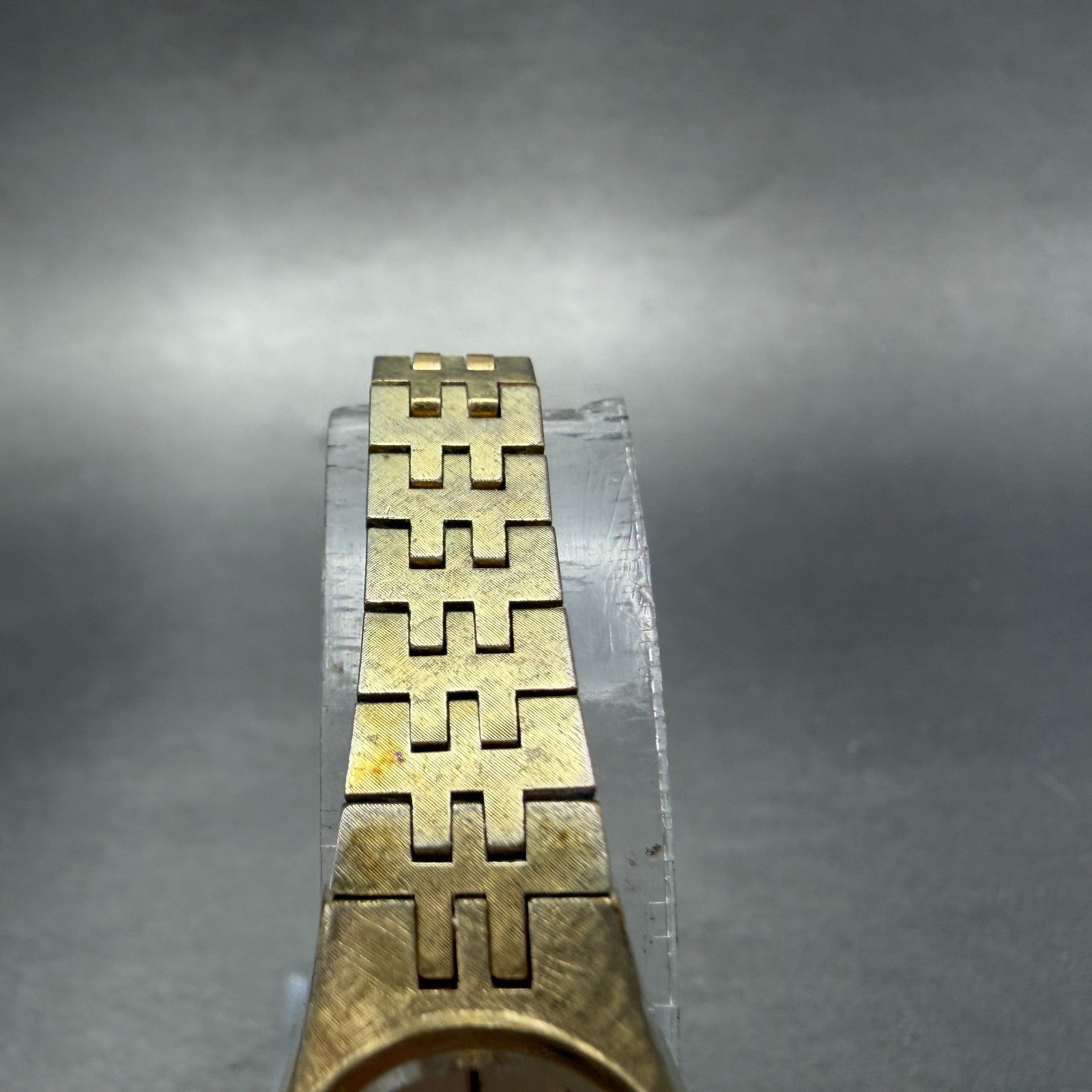 Seiko Watch Women 17mm Champagne Dial Gold Tone Manual Wind Oval 11-7849 Runs 454