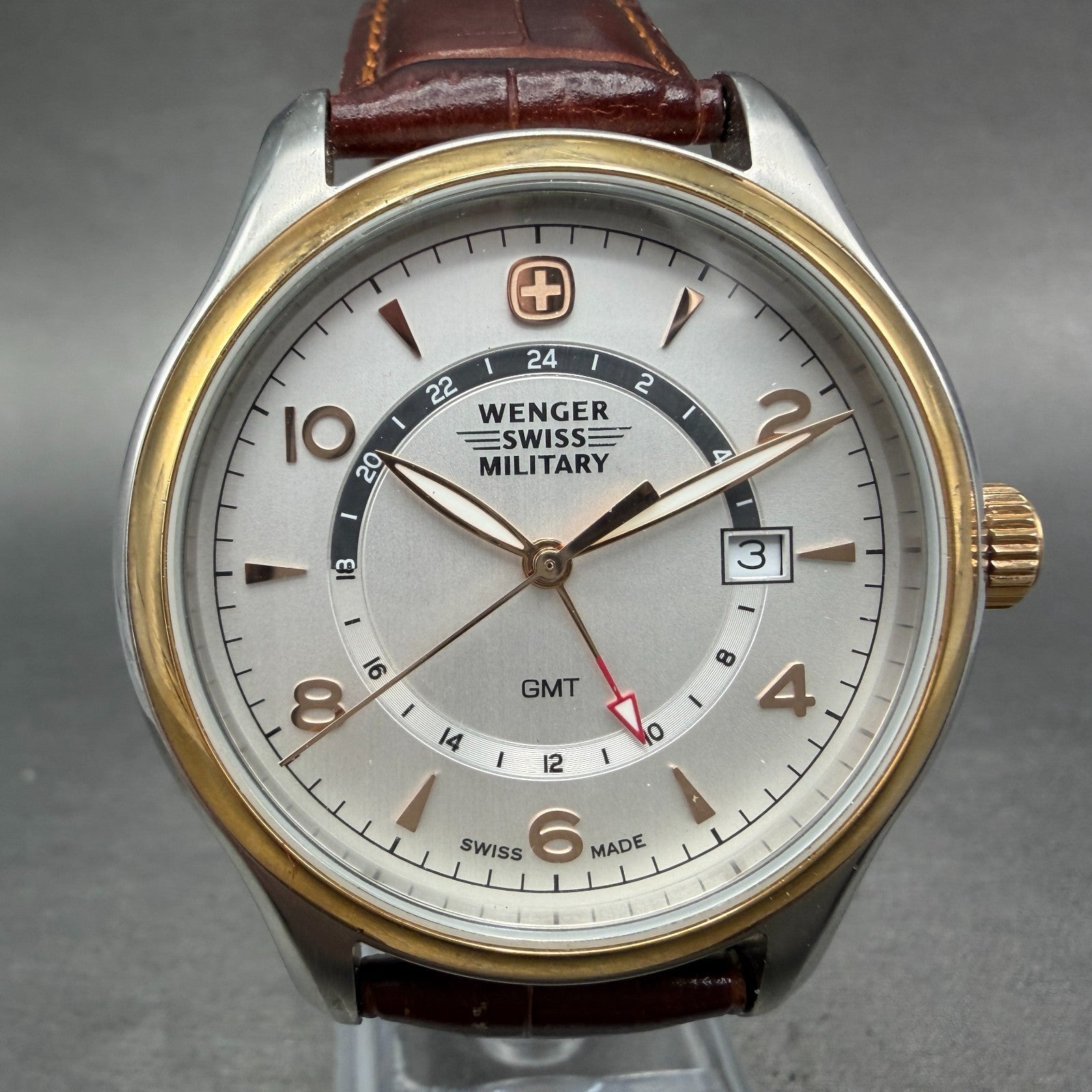 Wegner Swiss Military GMT Watch Men 42mm Silver Dial Two Tone Date 79306C NewBat0