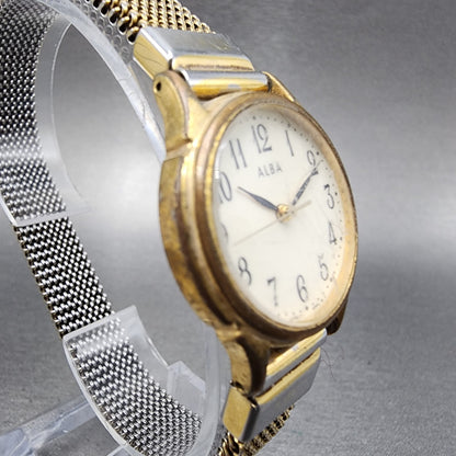 Seiko ALBA Watch Women 26mm Cream Dial Gold Tone Round V501-0ET0 New Battery