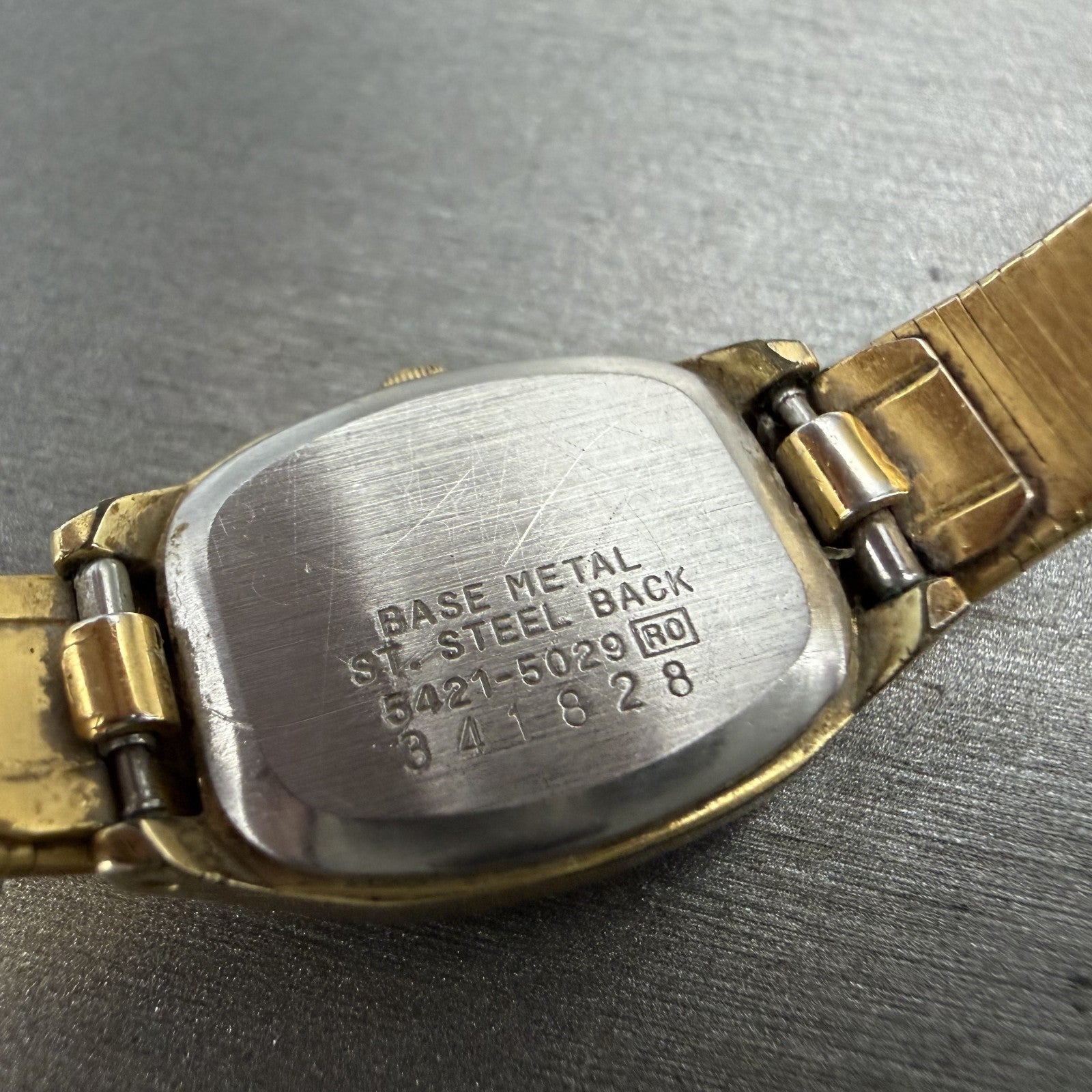 Seiko Watch Women 17mm Champgne Dial Gold Tone Rectangle 5421-5029 New Battery O9