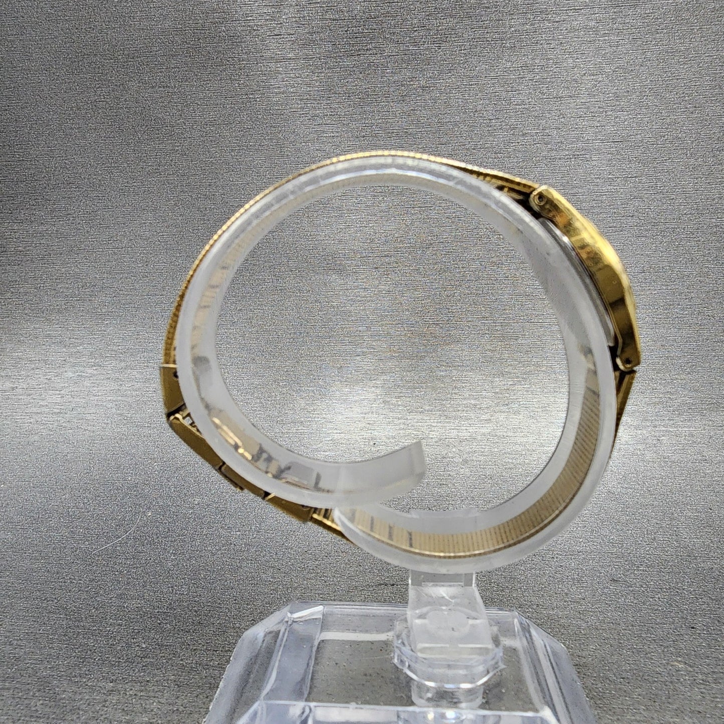 Seiko Watch 17mm Women Champagne Dial Gold Tone Round 20200329 New Battery9