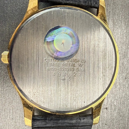 Citizen CQ Watch Men 34mm Black Dial Gold Tone Daydate Round 6100-S20269 New Bat10