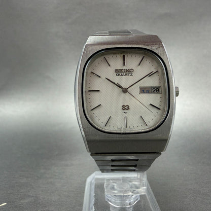 Seiko SQ Watch Men 33mm Silver Dial Silver Tone Daydate Rectangle 6923-5010 PART6