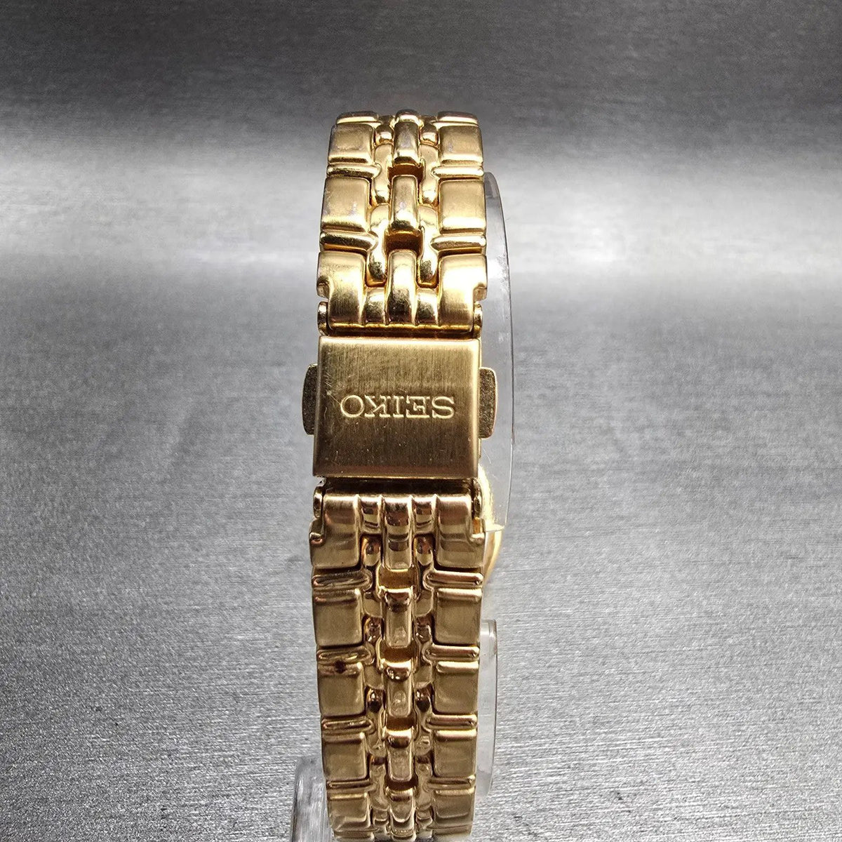 Seiko Watch Women 26mm Cream Dial Gold Tone Date Round 7N82-0AT0 New Battery JP7