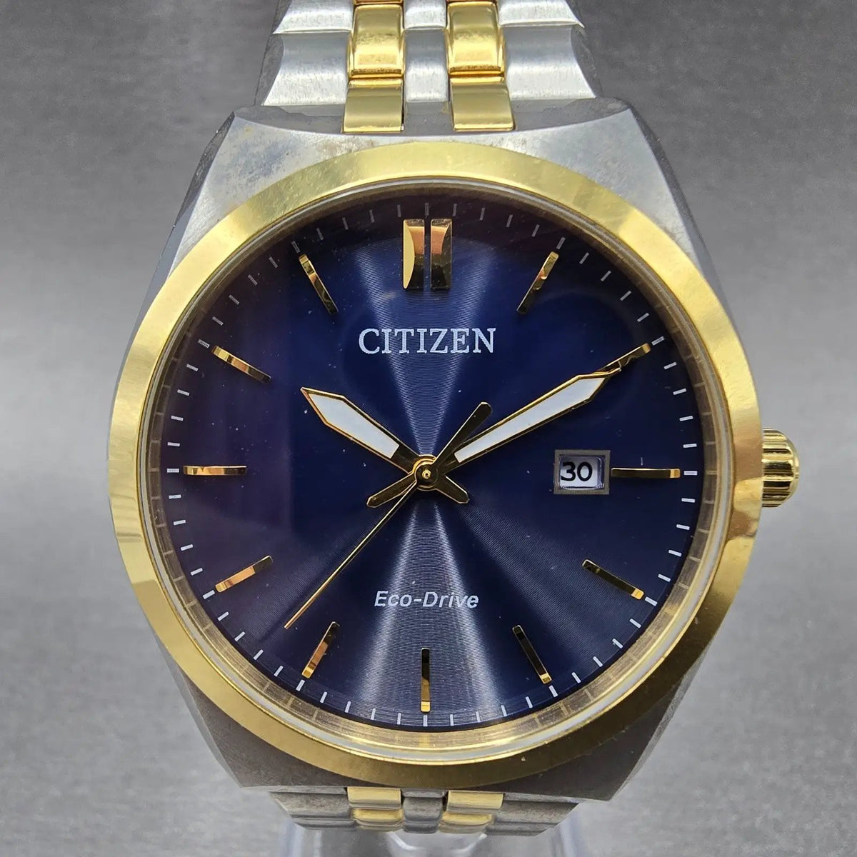 Citizen Eco-Drive Watch Men 40mm Blue Dial Two Tone Date E111-S099633 Works JP 40