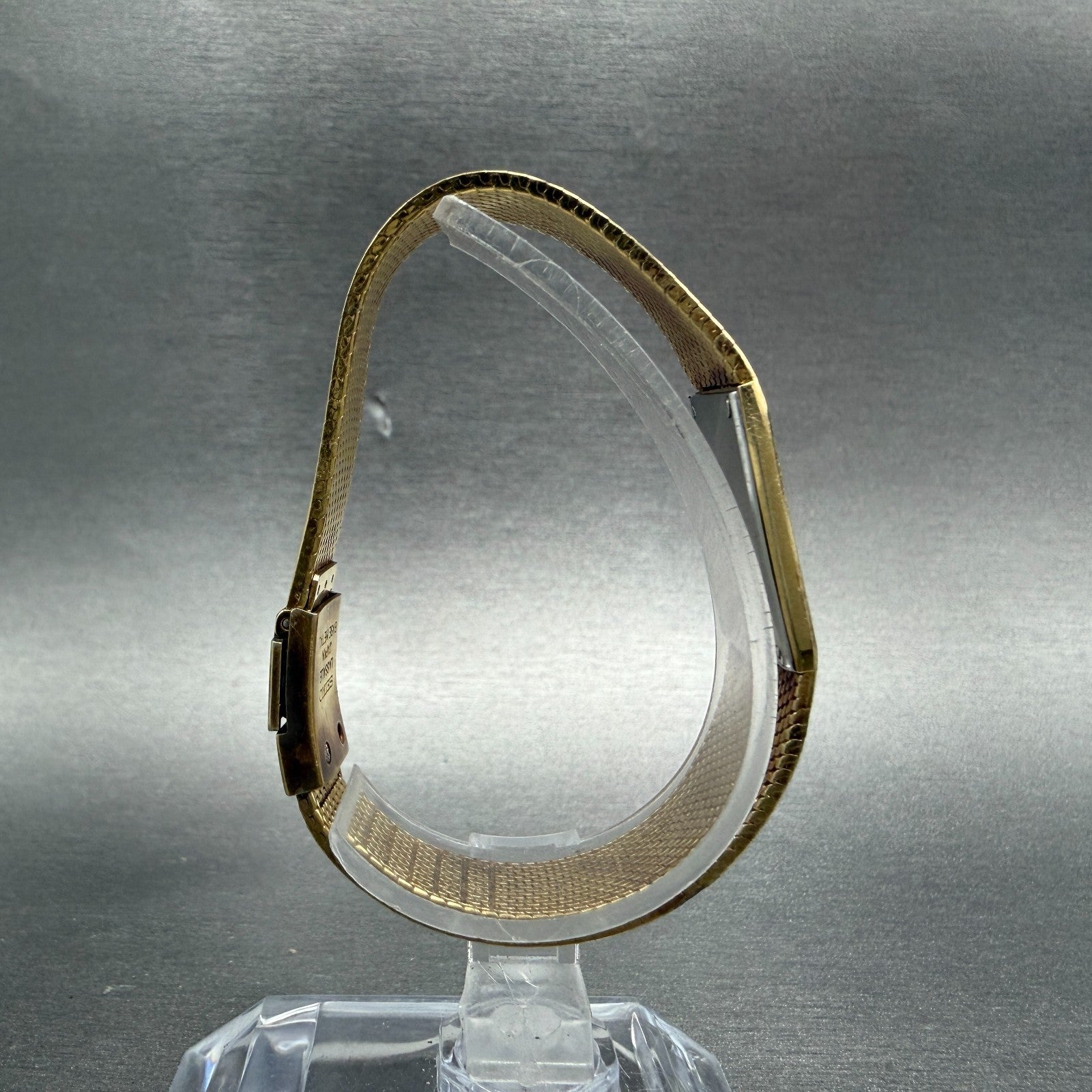 Seiko Lassale Tank Watch Women 17mm Champagne Dial Gold Tone 6730-5019 PARTS9