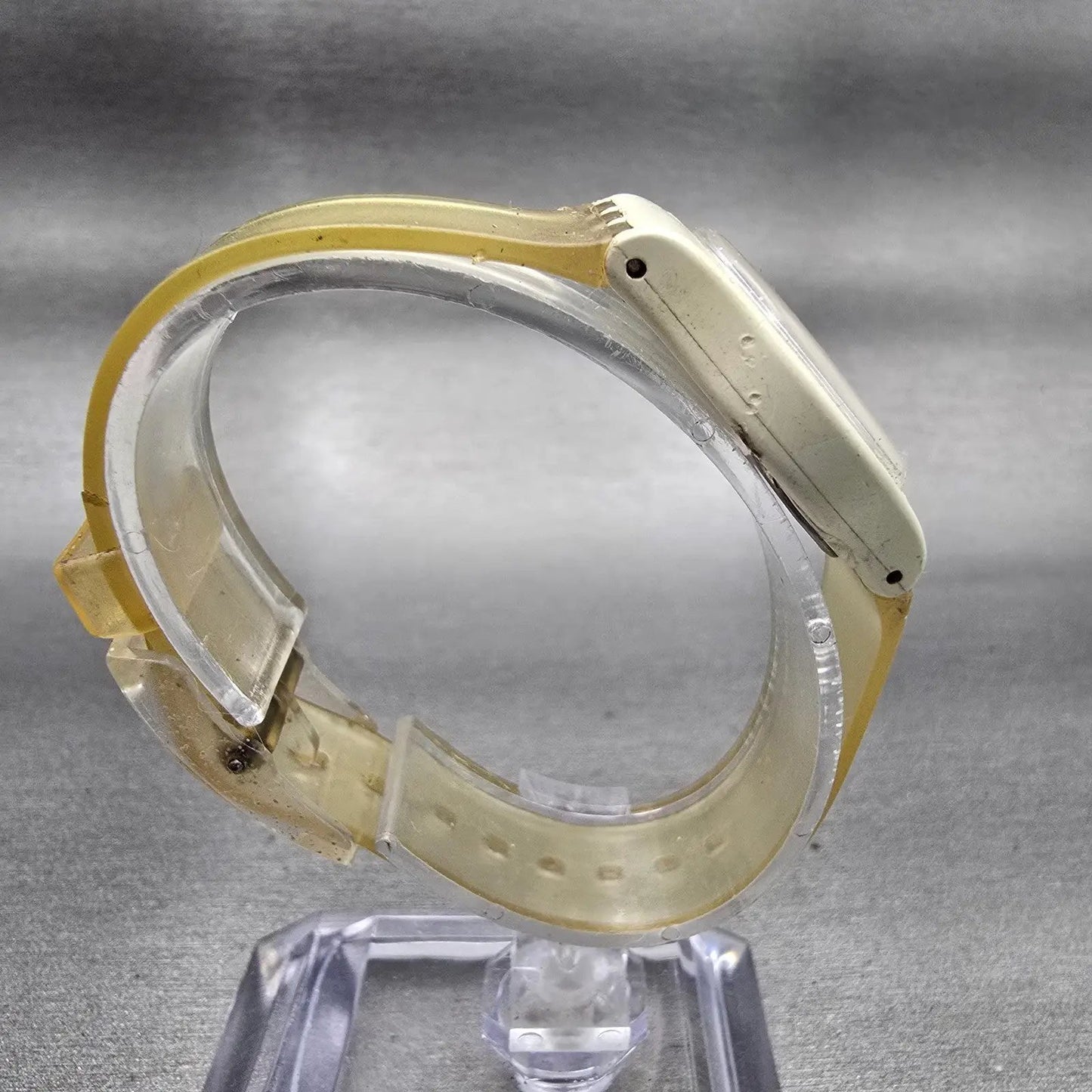 Swatch VASILY Watch Women 25mm White Dial White Tone Round LW111 New Battery VTG8