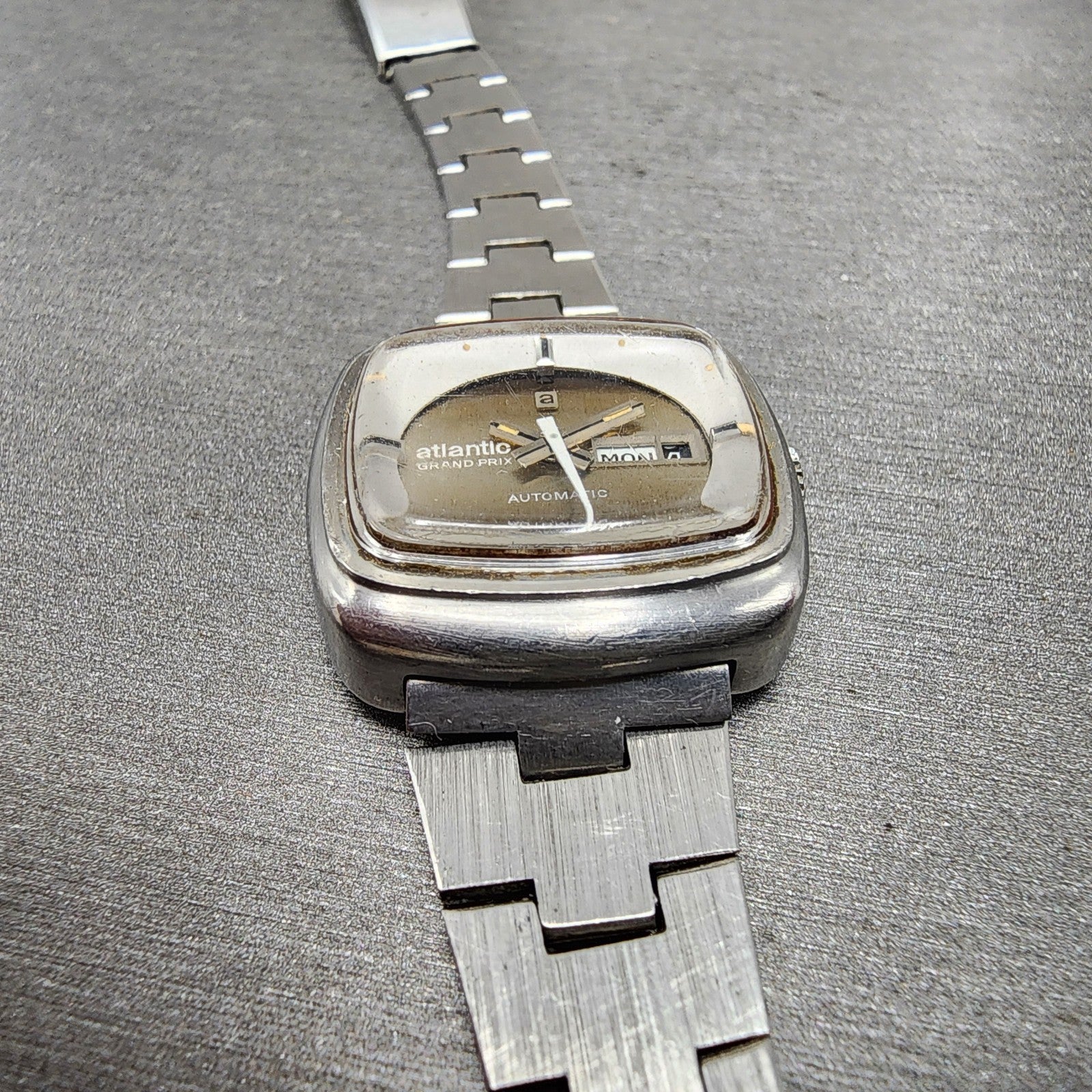 Atlantic Gran Prix Automatic Watch Women 27mm Silver Dial Silver Tone Daydate6