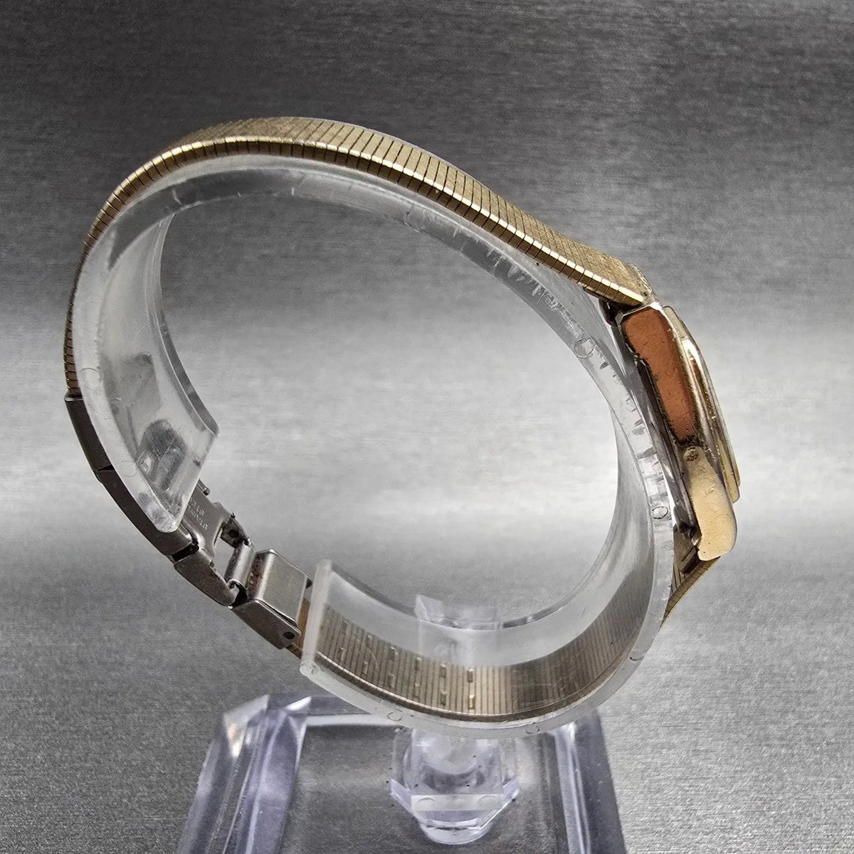 Citizen CQ Watch Women 16mm Gold Dial Gold Tone Oval 3220-S16881 New Battery KP28