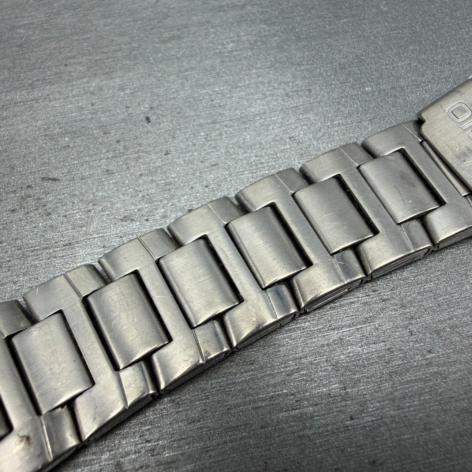 Casio Lineage Titanium Watch Men 38mm Silver Dial Daydate LIN-171J READ!! Newbat7