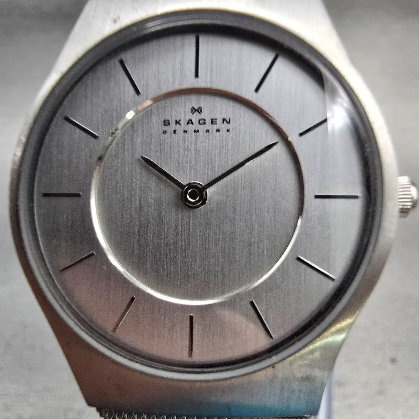 Skagen  Slimline Watch Women 28mm Silver Dial Silver Tone 233SSS New Batt1