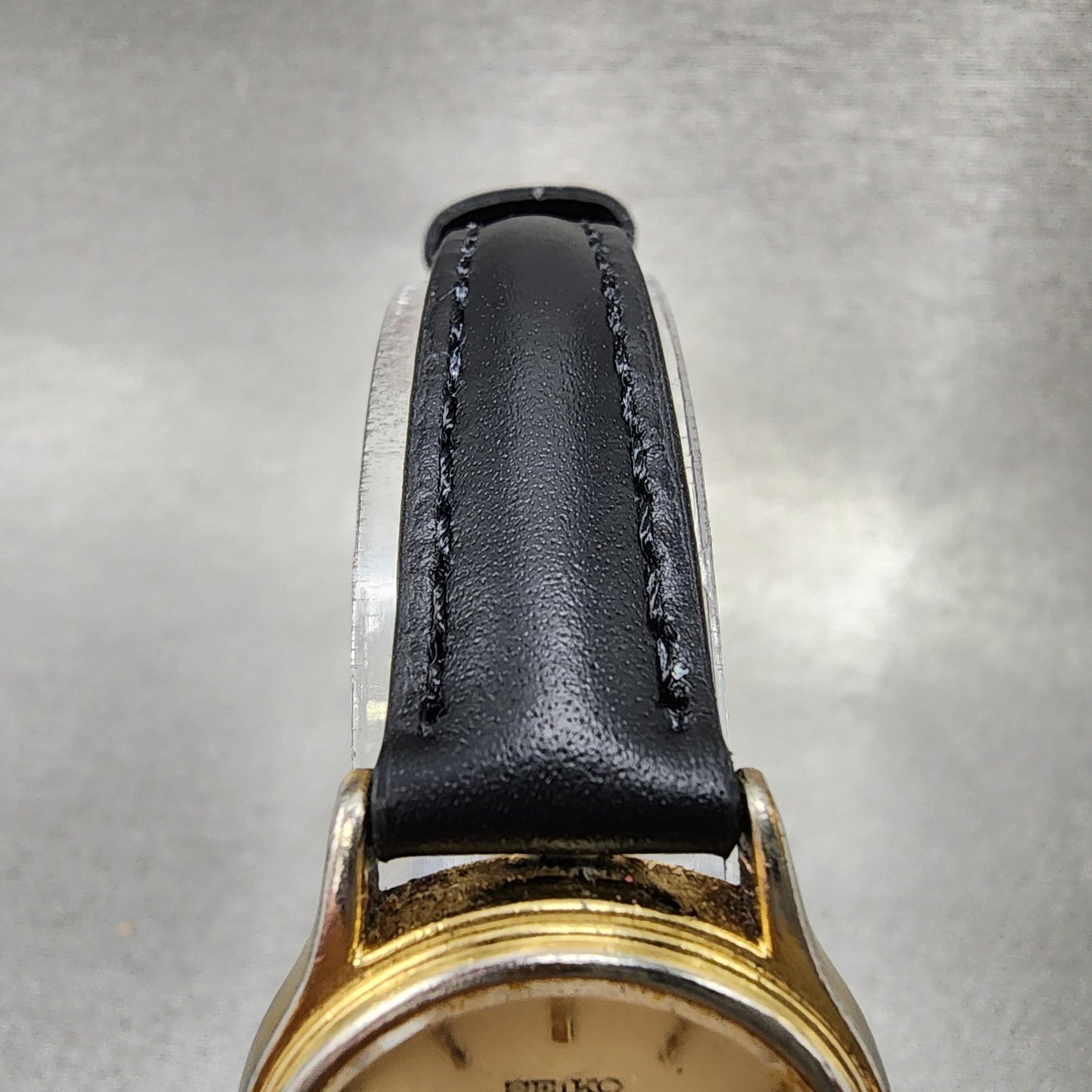 Seiko Moonphase Watch Women 25mm Champagne Dial Gold Tone 4K220040 New Battery4