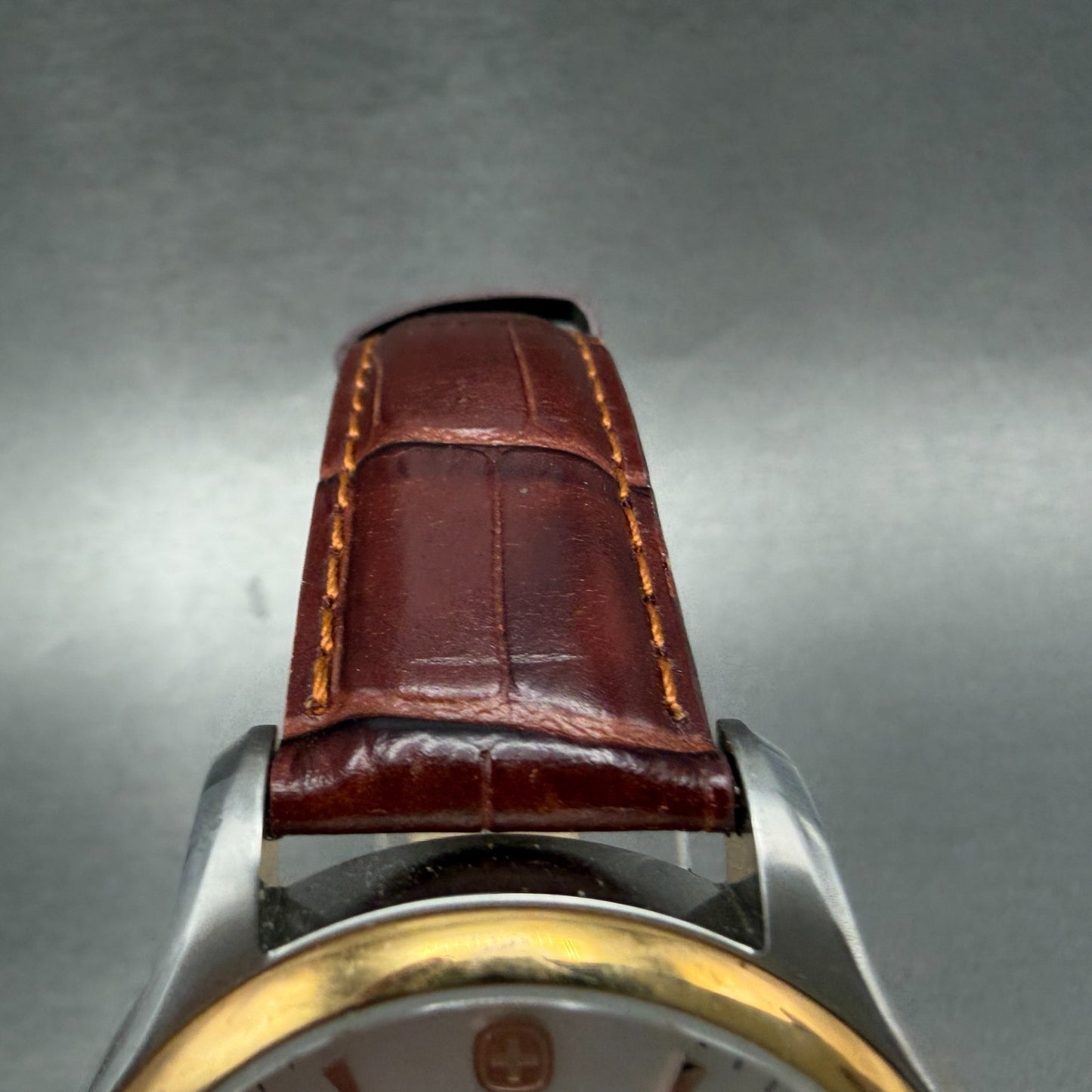 Wegner Swiss Military GMT Watch Men 42mm Silver Dial Two Tone Date 79306C NewBat4