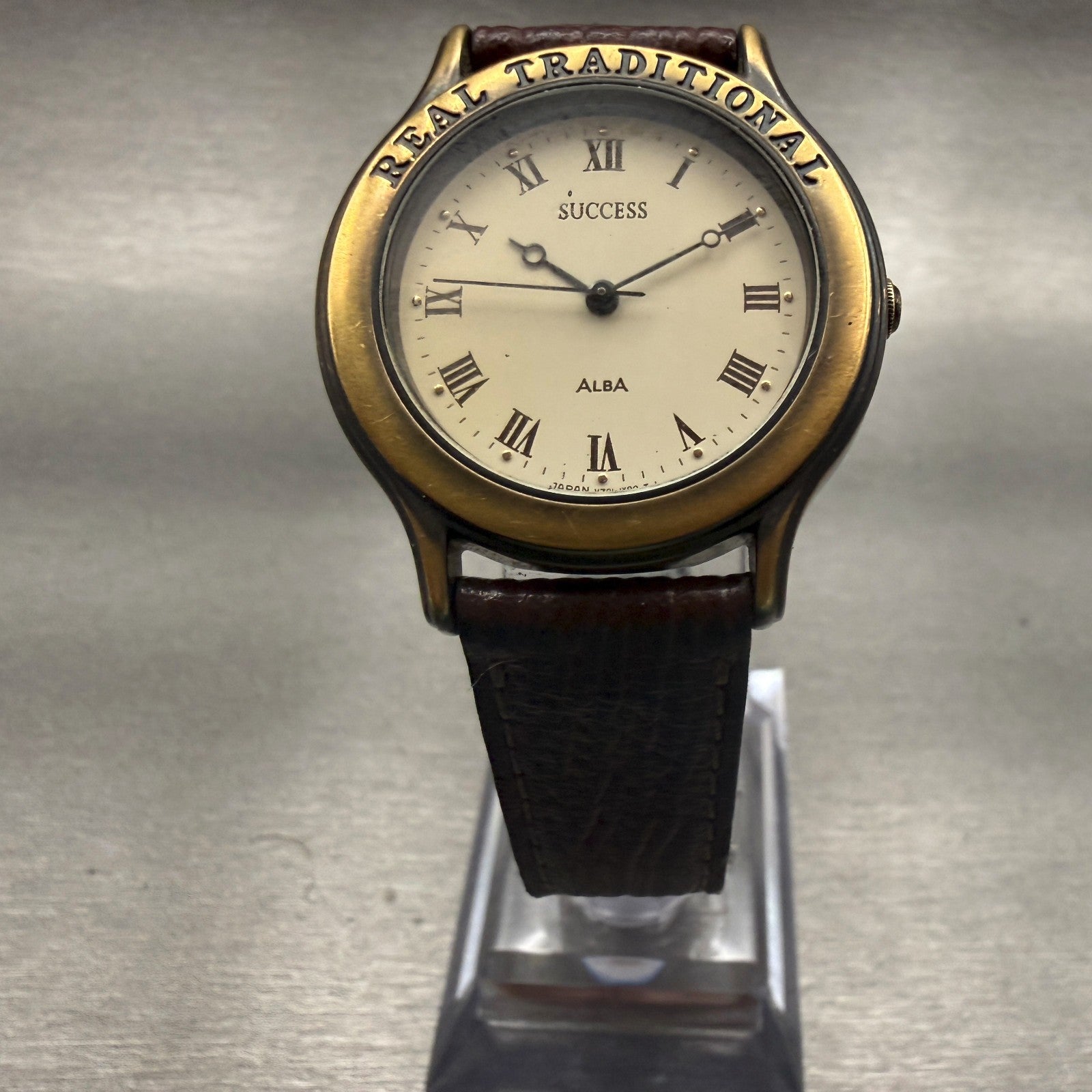 Seiko Alba Watch Men 32mm Champagne Dial Gold Tone Round V701-1P80 New Battery5