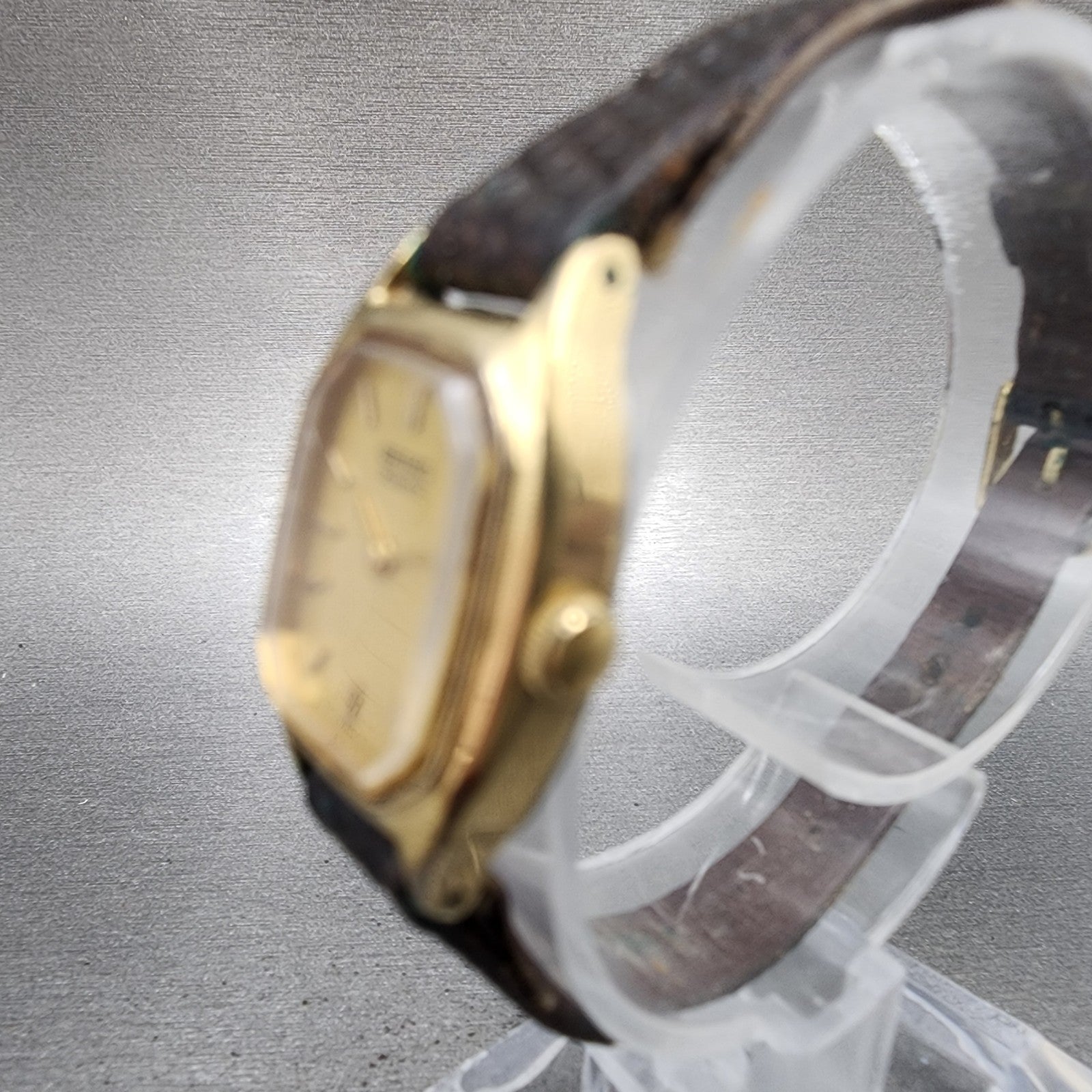 Seiko Tank Watch Women 17mm Champagne Dial Gold Tone 23206559 New Battery2