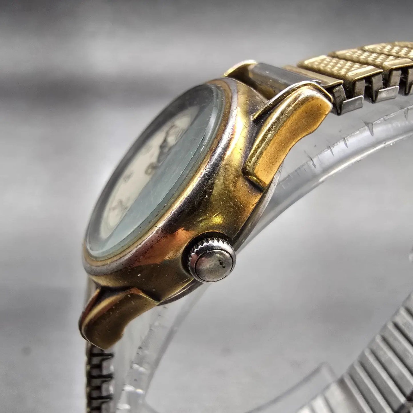 Seiko Alba Watch Women 23mm Ivory Dial Gold Tone Round V802-0020 New Battery VTG2