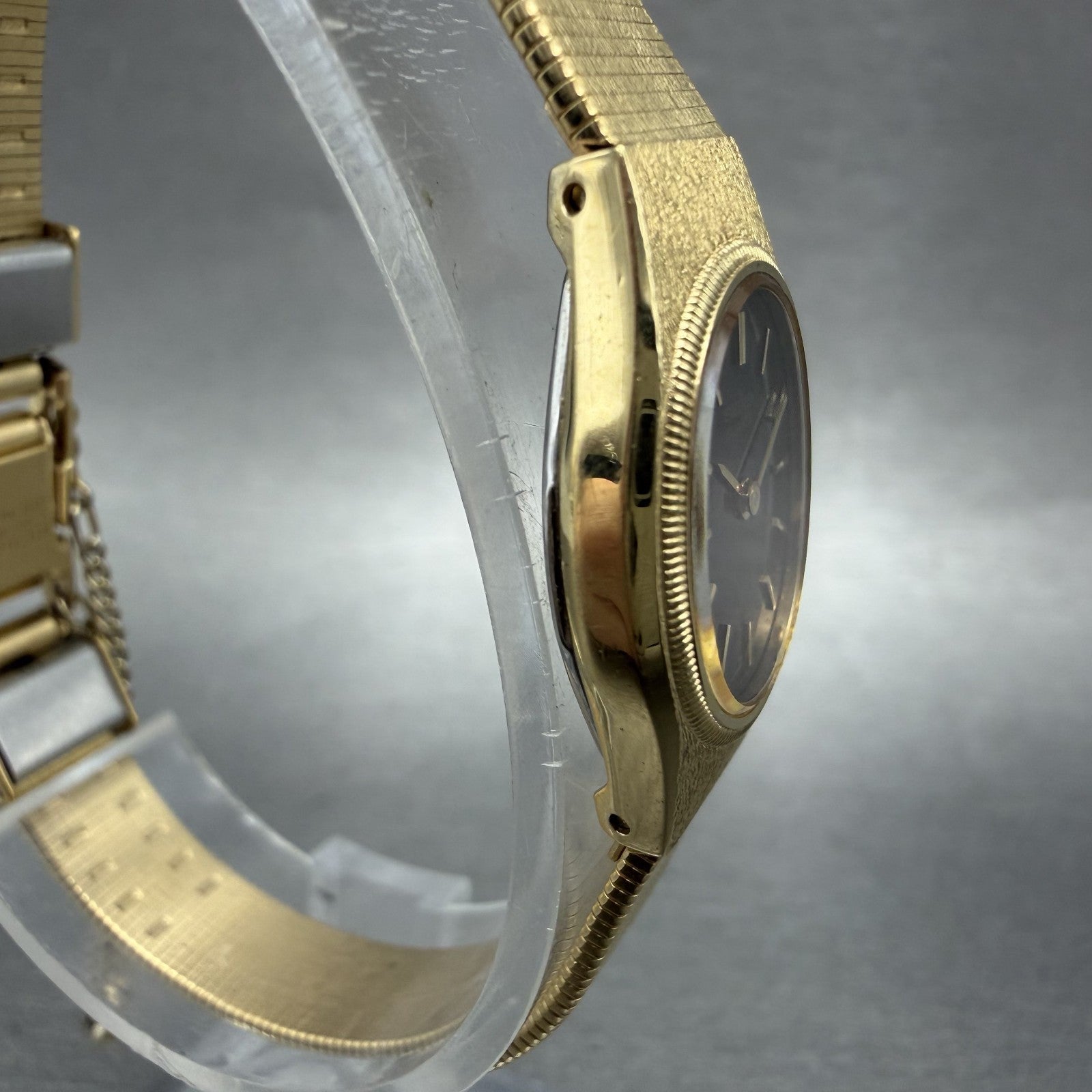 Seiko Watch Women 16mm Brown Dial Gold Tone Round 2C205600 New Battery3