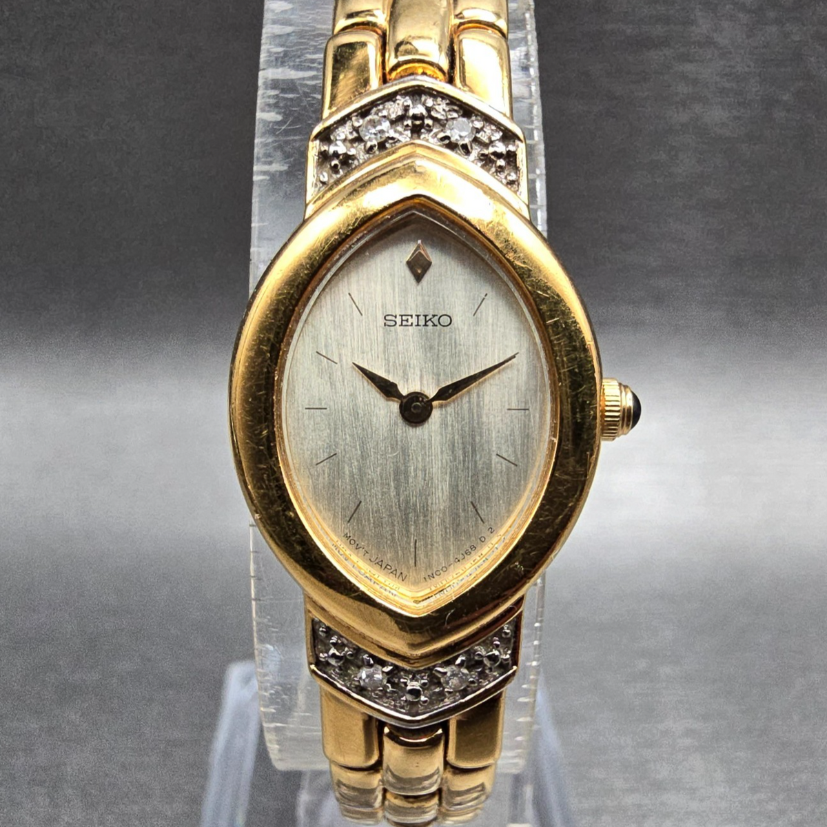 Seiko Watch Women 17mm MOP Dial Gold Diamond Bezel Oval 1N00-6E79 New Battery JP0