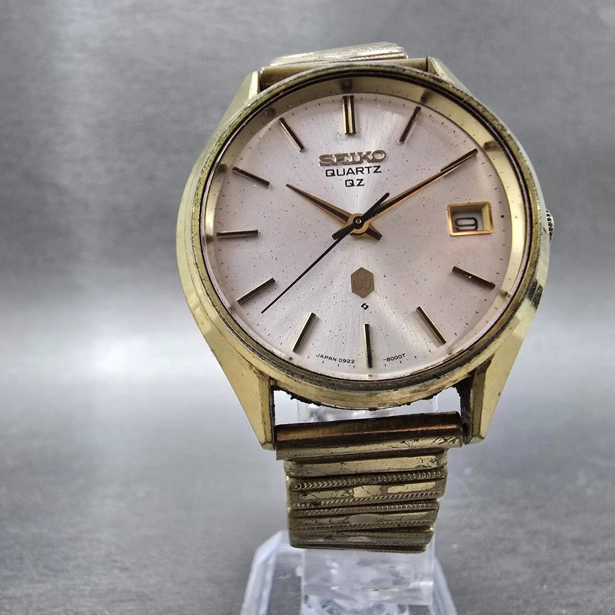 Seiko QZ Watch Men 36mm Silver Dial Gold Date Round 0922-8000 PARTS VTG6