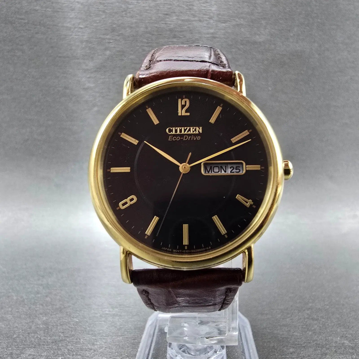 Citizen Eco-Drive Watch Men 36mm Black Dial Gold Daydate E101-S015588 Runs JP565