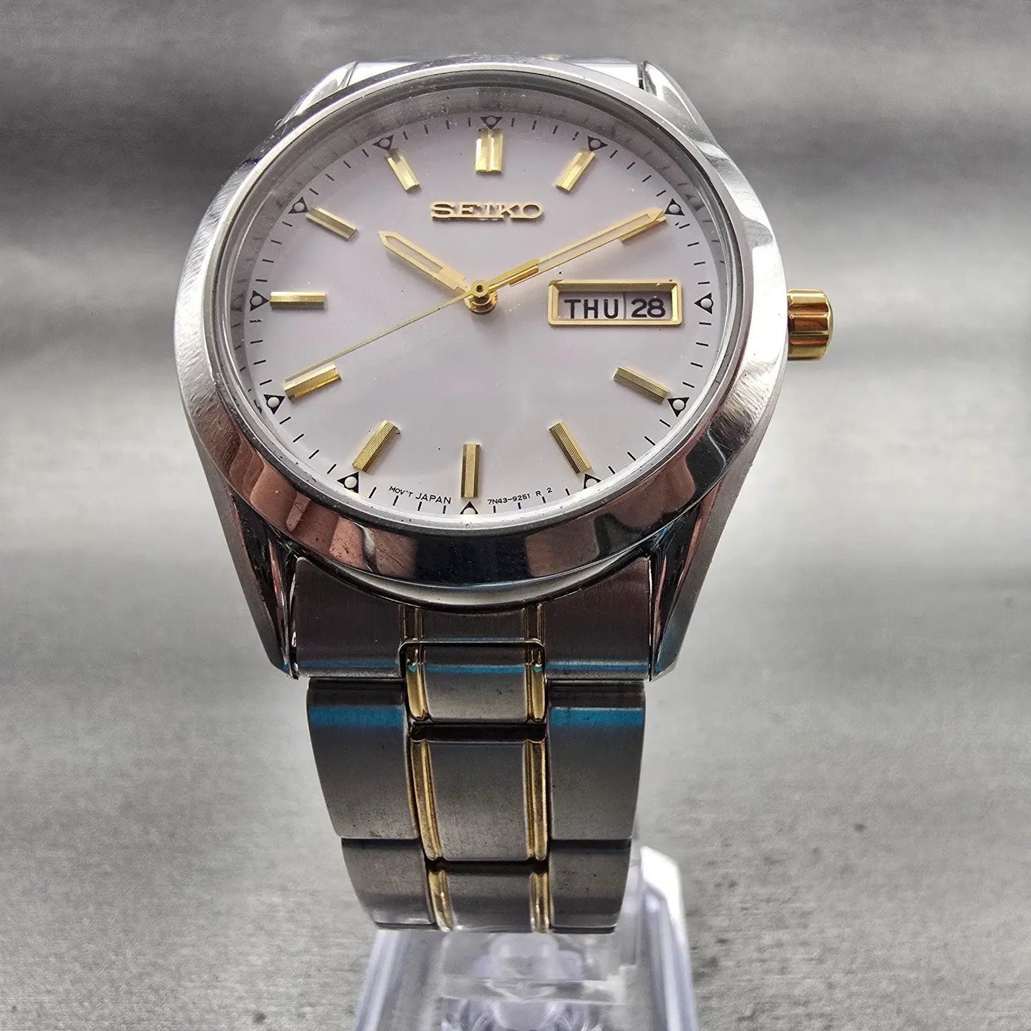 Seiko Watch Men 37mm White Dial Silver Tone Daydate Round 7N43-9070 New Battery5