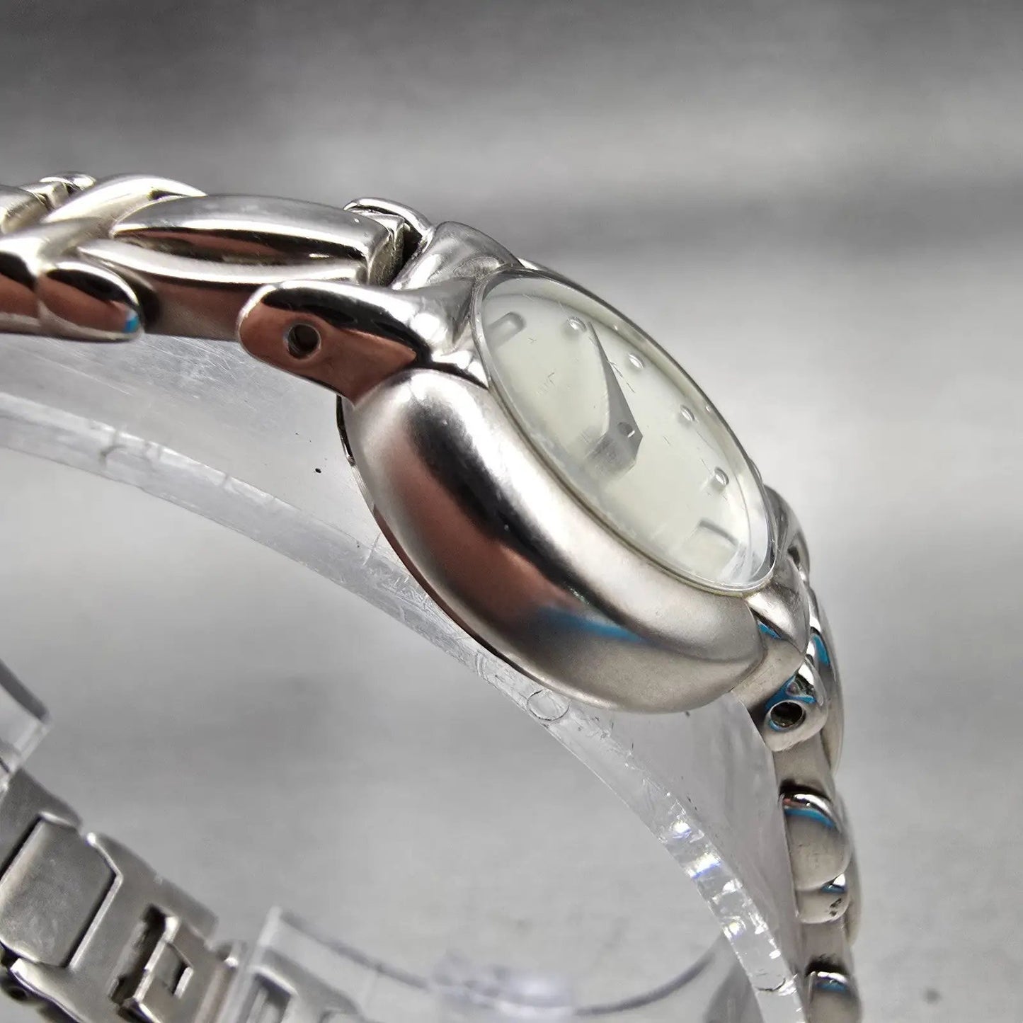 Bulova Watch Women 19mm MOP Dial Silver Tone Round 96L90 New Battery Bracelet3