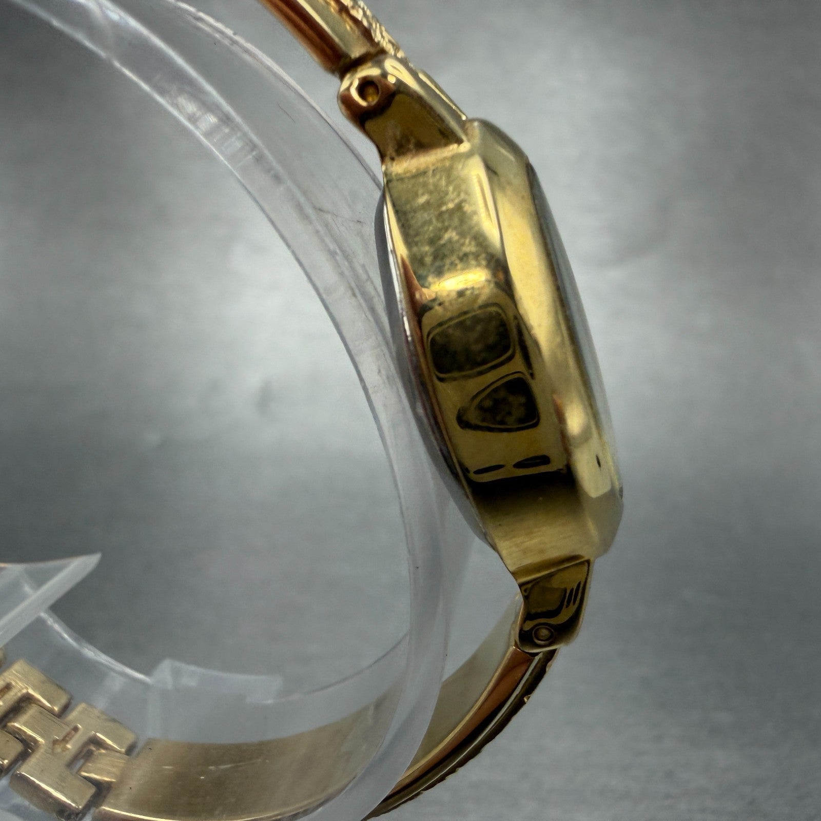 Elgin Watch Women 18mm MOP Dial Gold Tone Oval EG8074 Diamond New Battery GT763