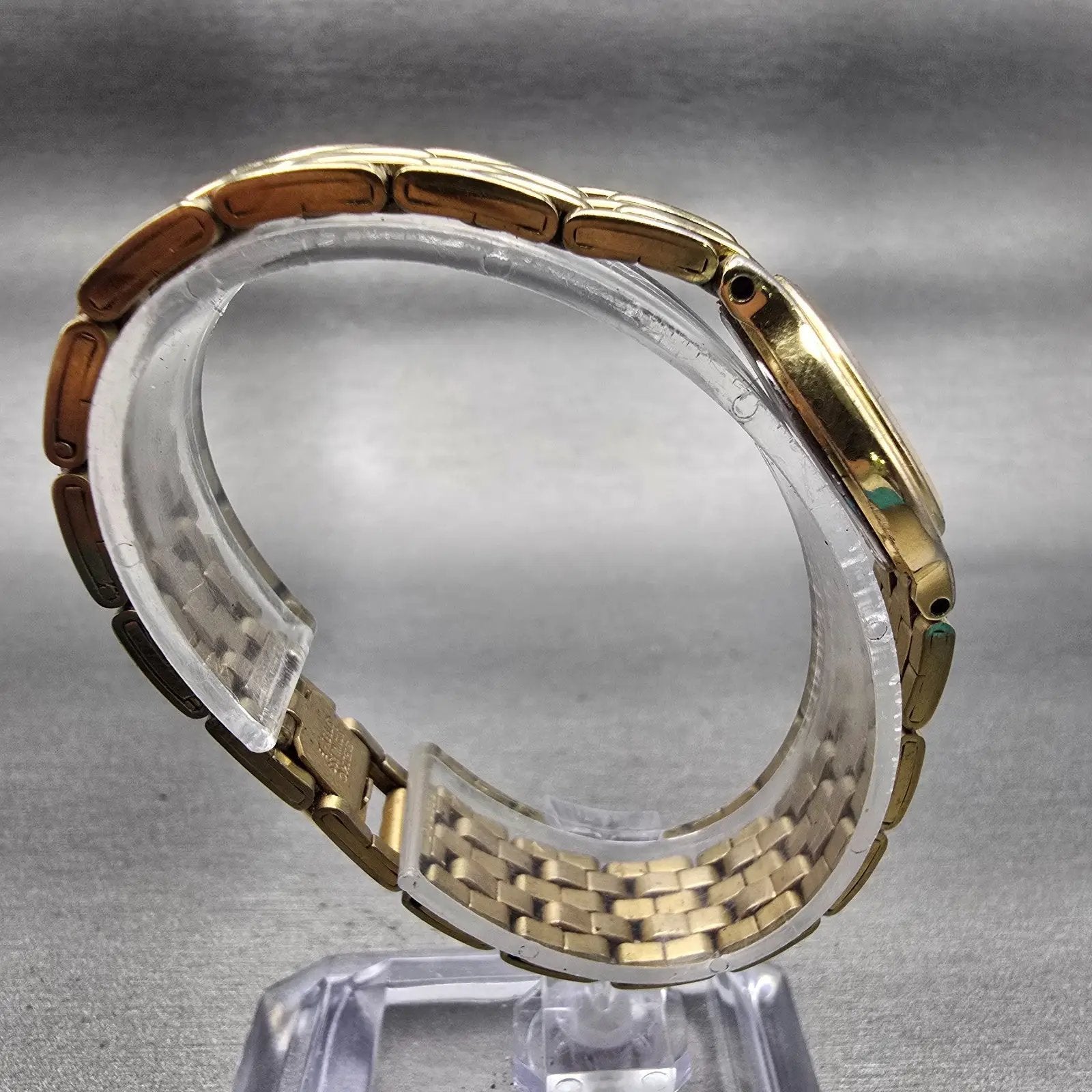 Seiko Watch Women 22mm Black Dial Gold Tone Round 1N00-0A99 New Battery Vintage8