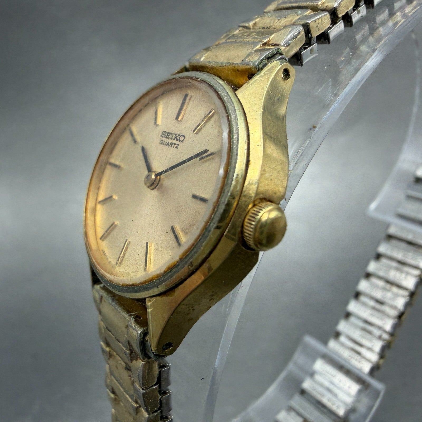 Seiko Watch Women 23mm Champagne Dial Gold Tone Round 4700-0059 New Battery VTG2