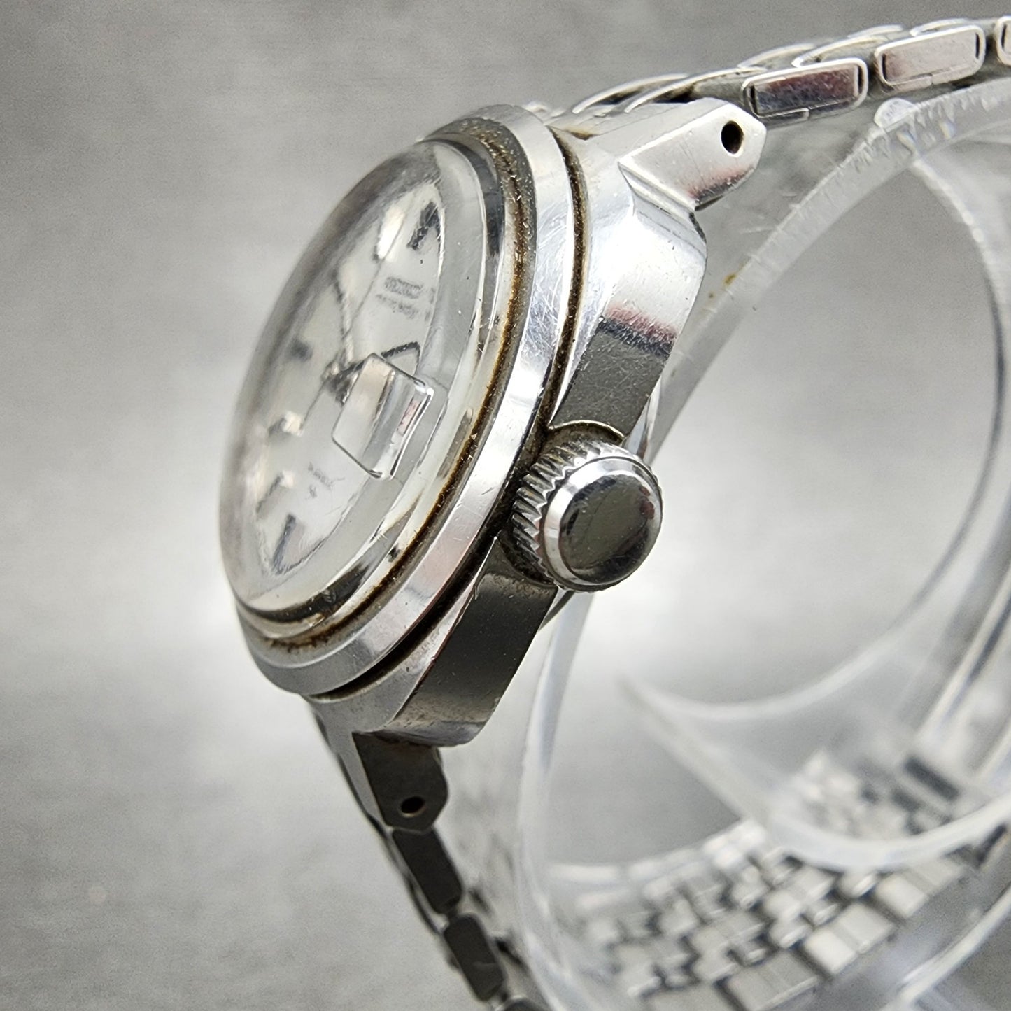 Seiko Matic Lady Watch Women 24mm White Dial Silver Tone date Round Runs VTG2
