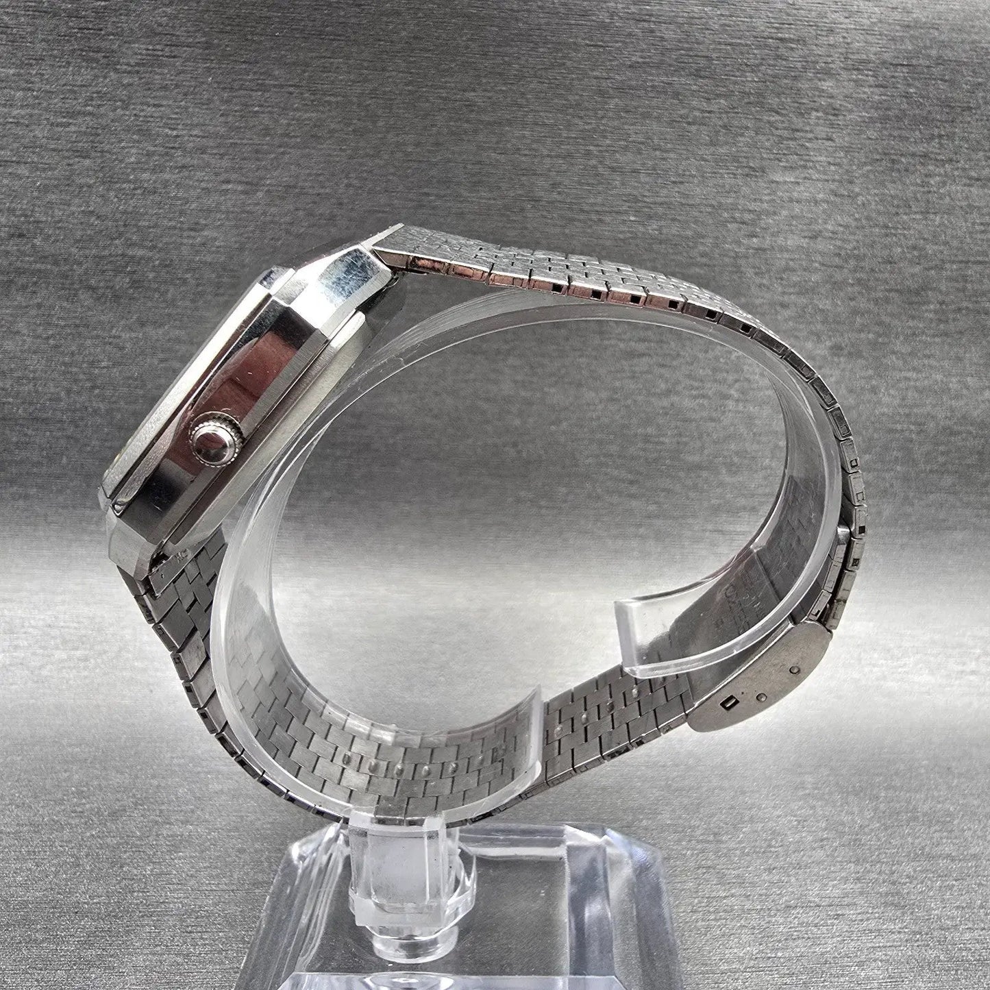 Seiko Watch Men 33mm Silver Dial Silver Tone Date Rectangle 0842-5010 New Batt6