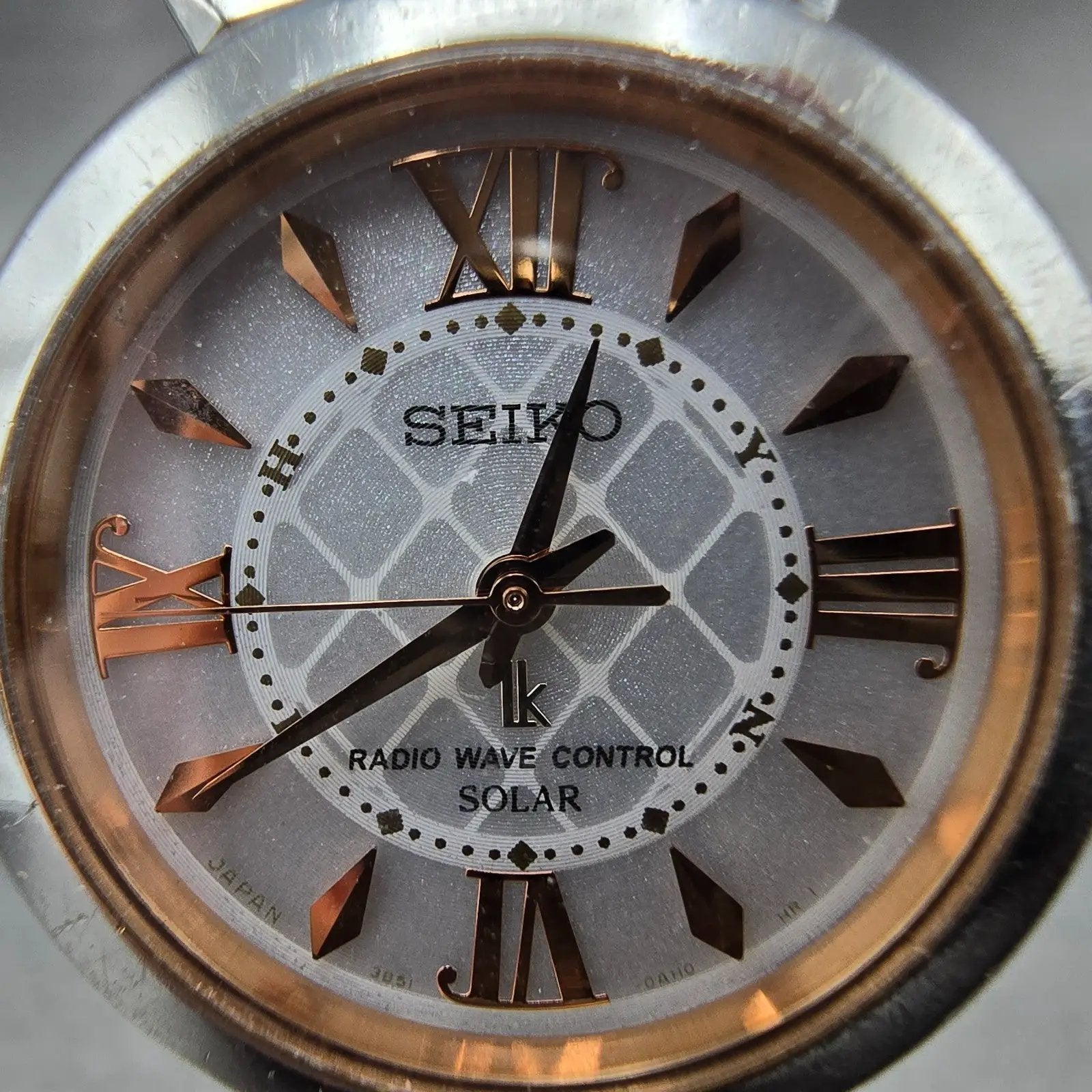 Seiko Lukia Solar Watch Women 28mm White Dial Two Tone Atomic Round READ!!!!!!!!2