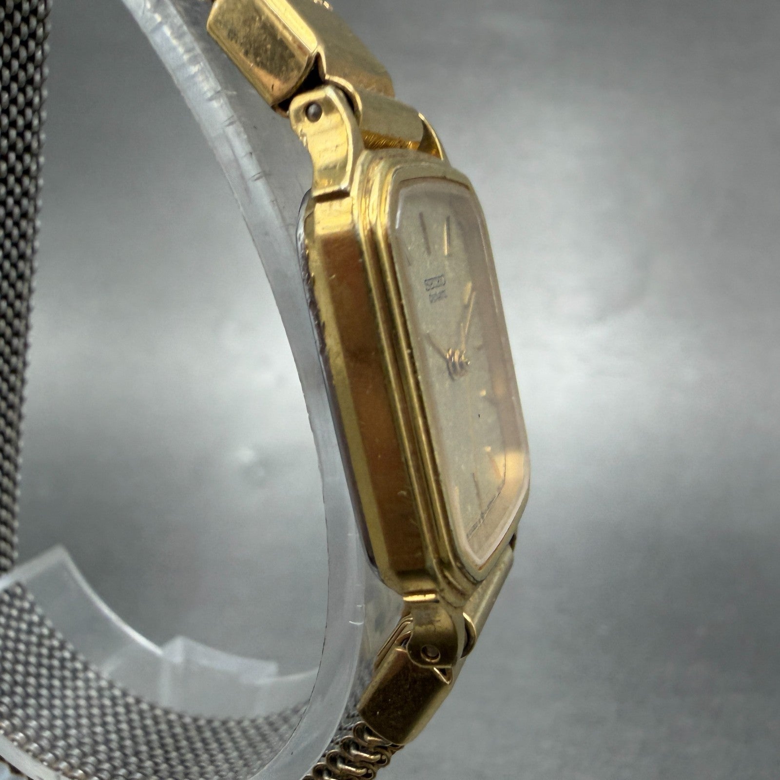 Seiko Tank Watch Women 20mm Champagne Dial Gold Tone 7321-5270 New Battery3