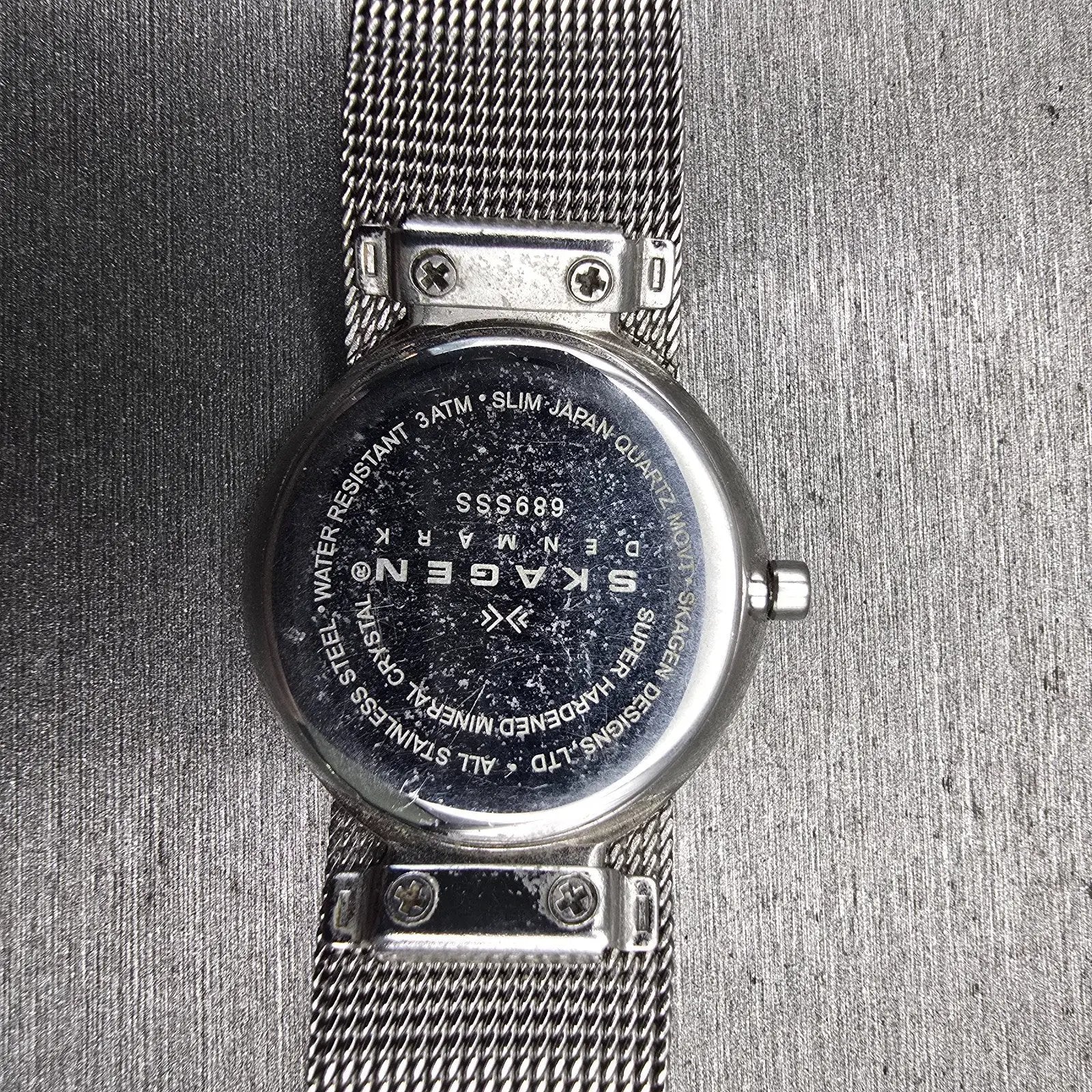 Skagen Watch Women 26mm MOP Dial Silver Tone Crystals Round 689SSS New Battery10