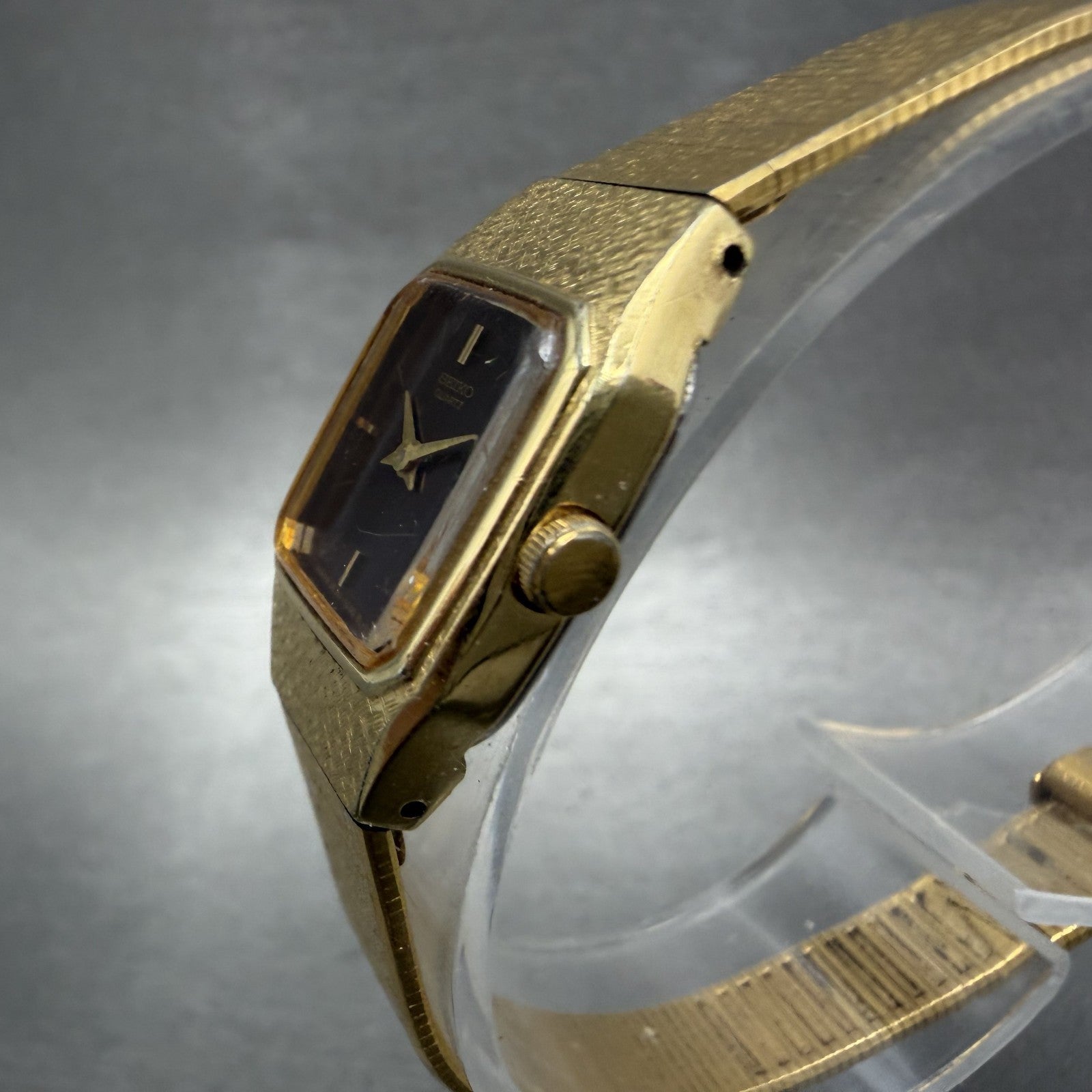Seiko Watch Women 17mm Brown Dial Gold Tone Rectangle 2C20-5789 New Battery CBA2
