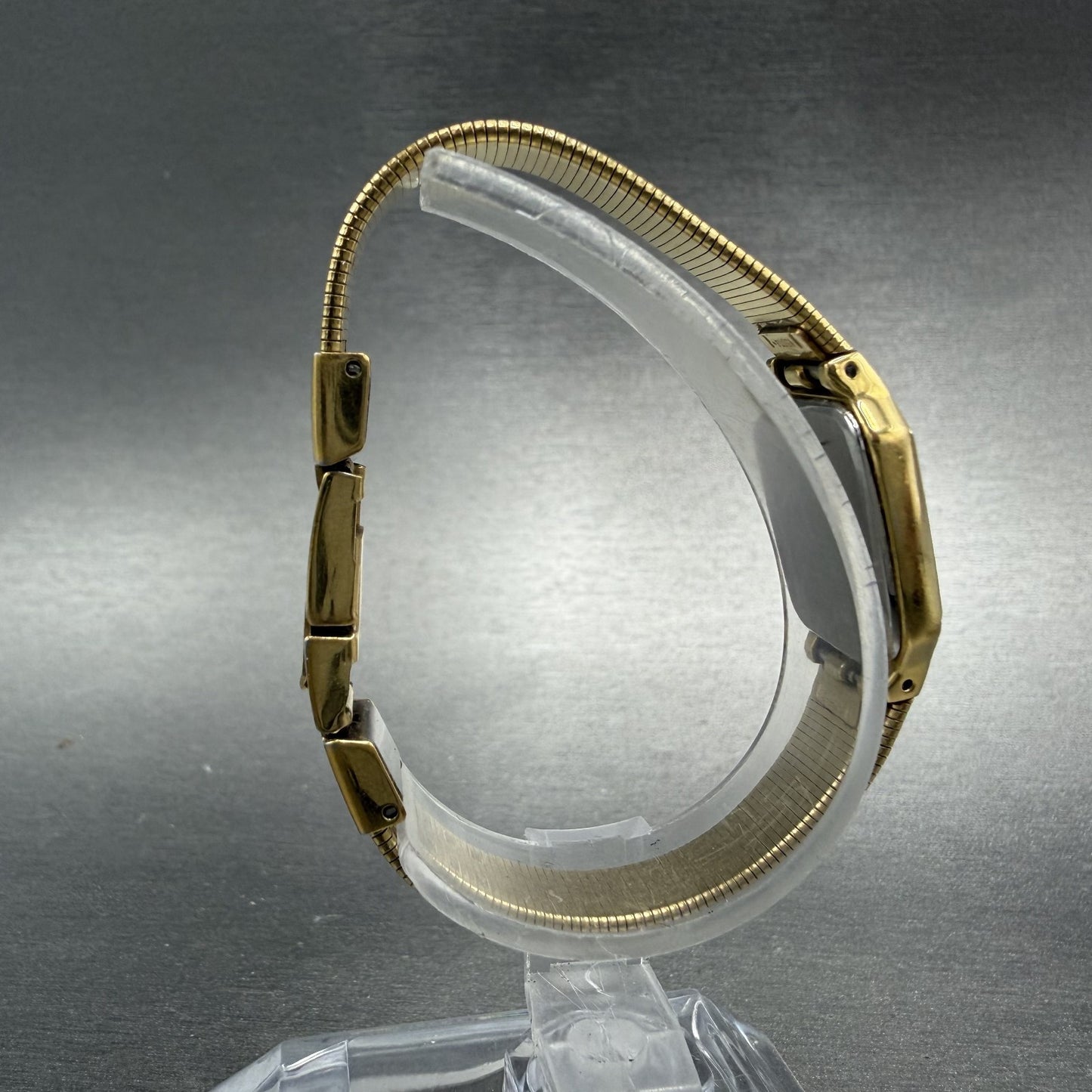 Seiko Tank Watch Women 17mm Black Dial Gold Tone Rectangle 2P20-5D30 New Battery8
