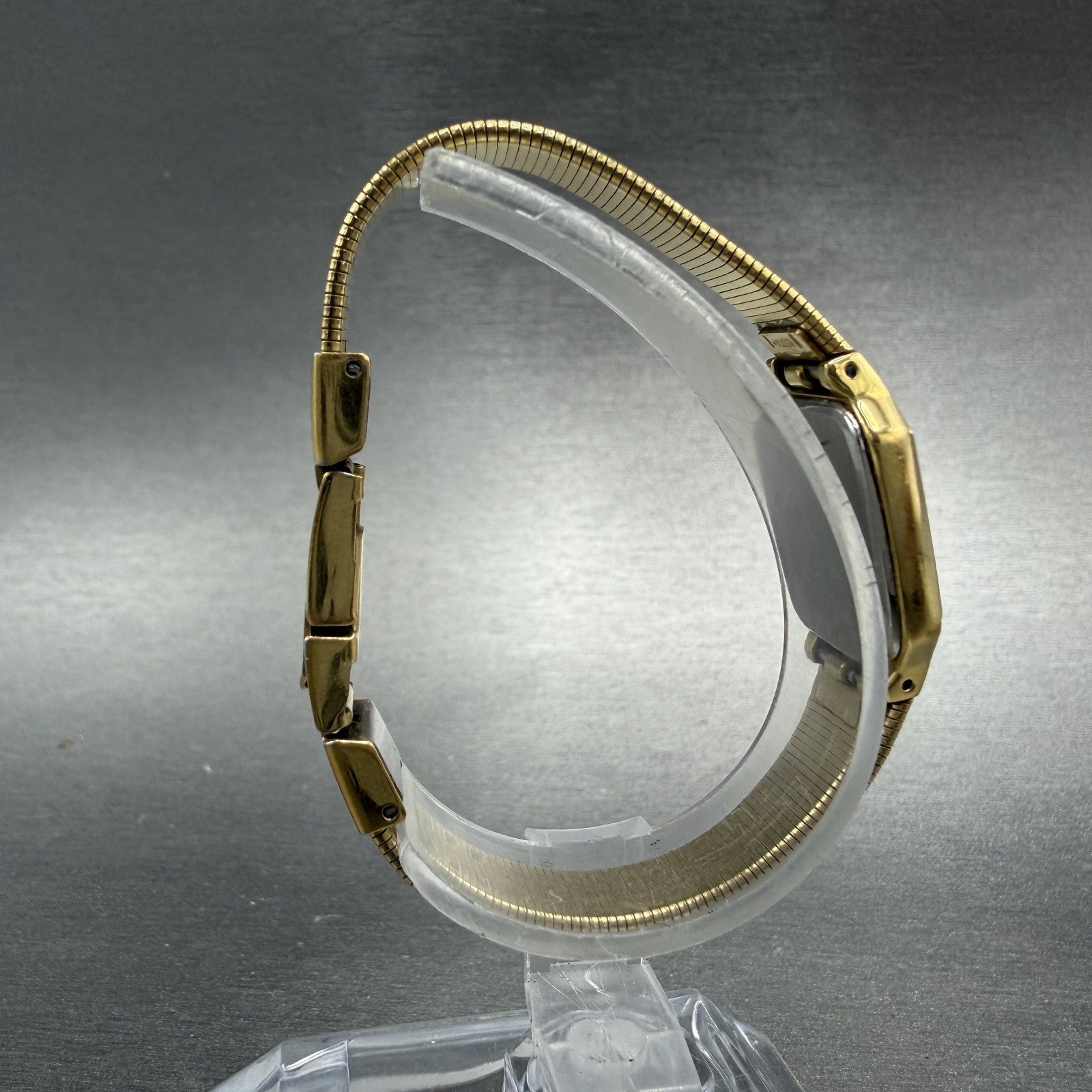 Seiko Tank Watch Women 17mm Black Dial Gold Tone Rectangle 2P20-5D30 New Battery8