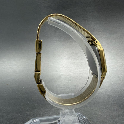 Seiko Tank Watch Women 17mm Black Dial Gold Tone Rectangle 2P20-5D30 New Battery8