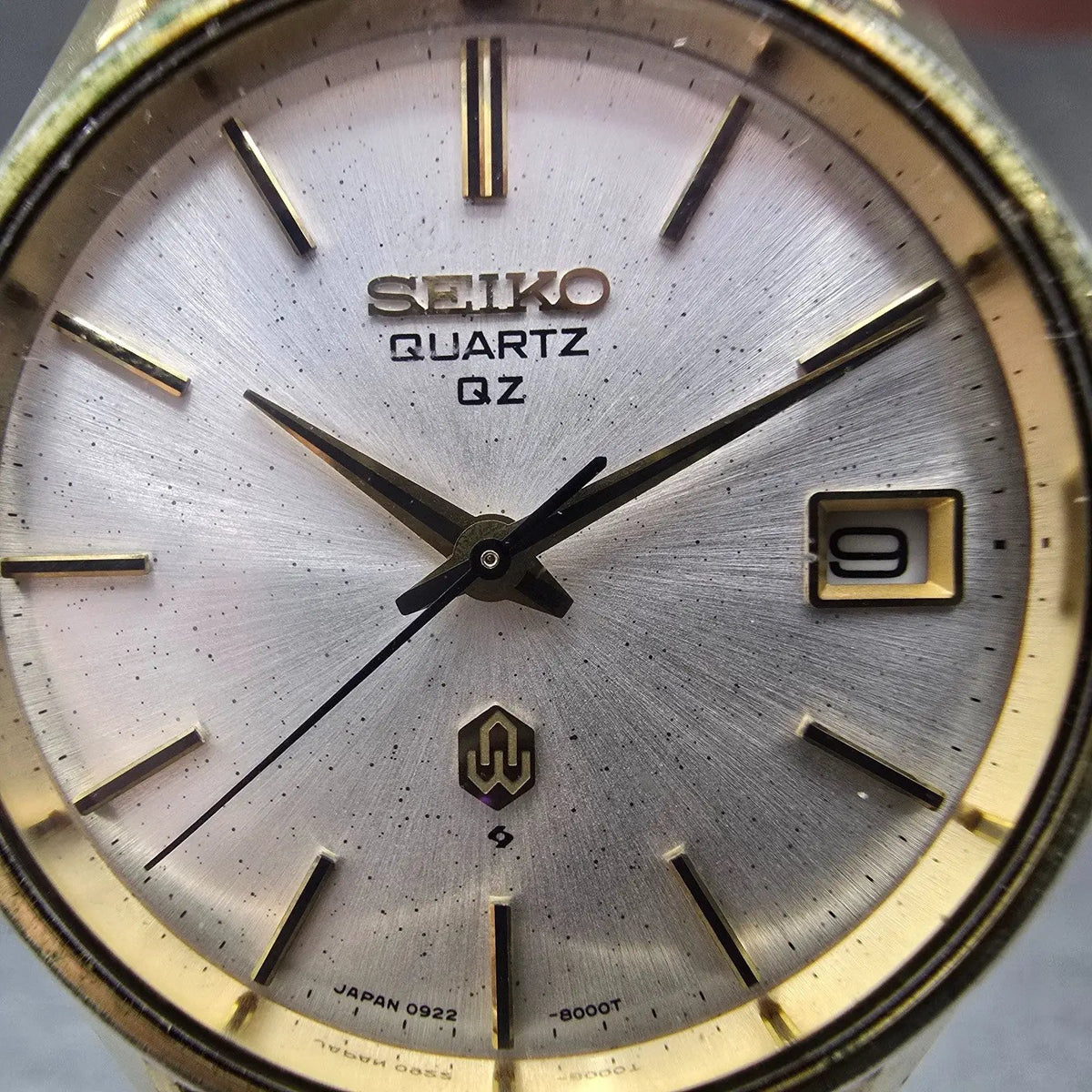 Seiko QZ Watch Men 36mm Silver Dial Gold Date Round 0922-8000 PARTS VTG2