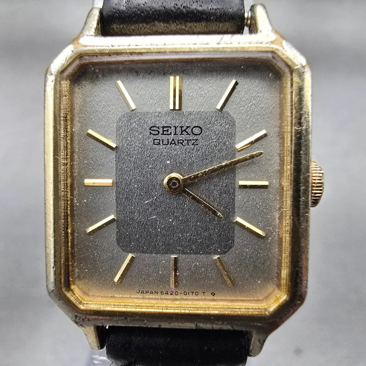Seiko Tank Watch Women 19mm Gray Dial Gold Tone Rectangle 5420-5089 New Battery1