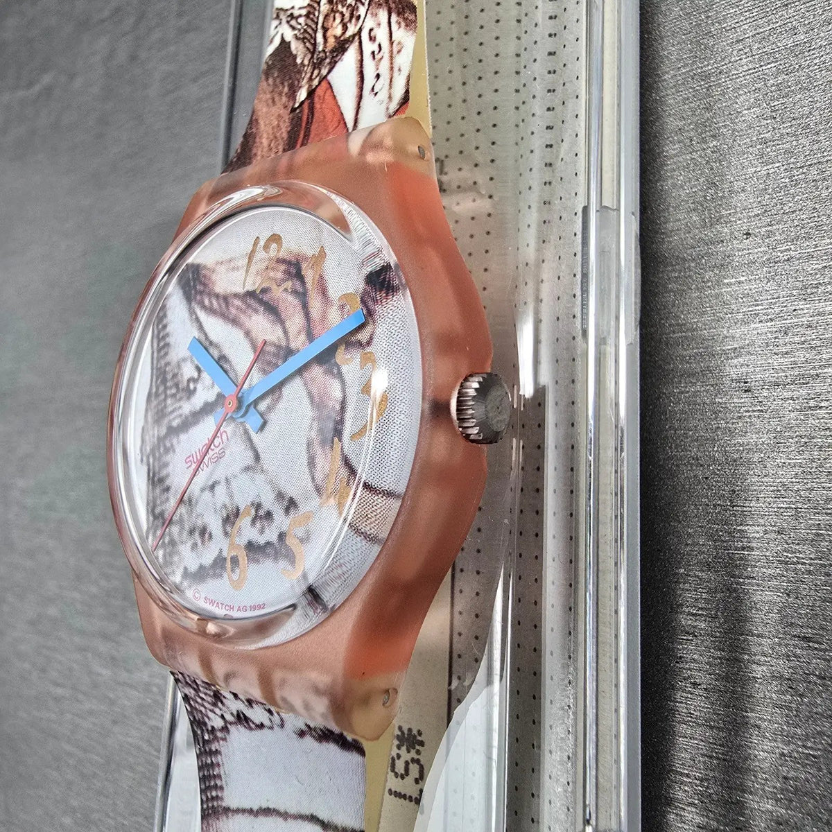 Swatch Masquerade Watch Men 34mm White Dial Pink Case GP105 New Battery NOS READ3