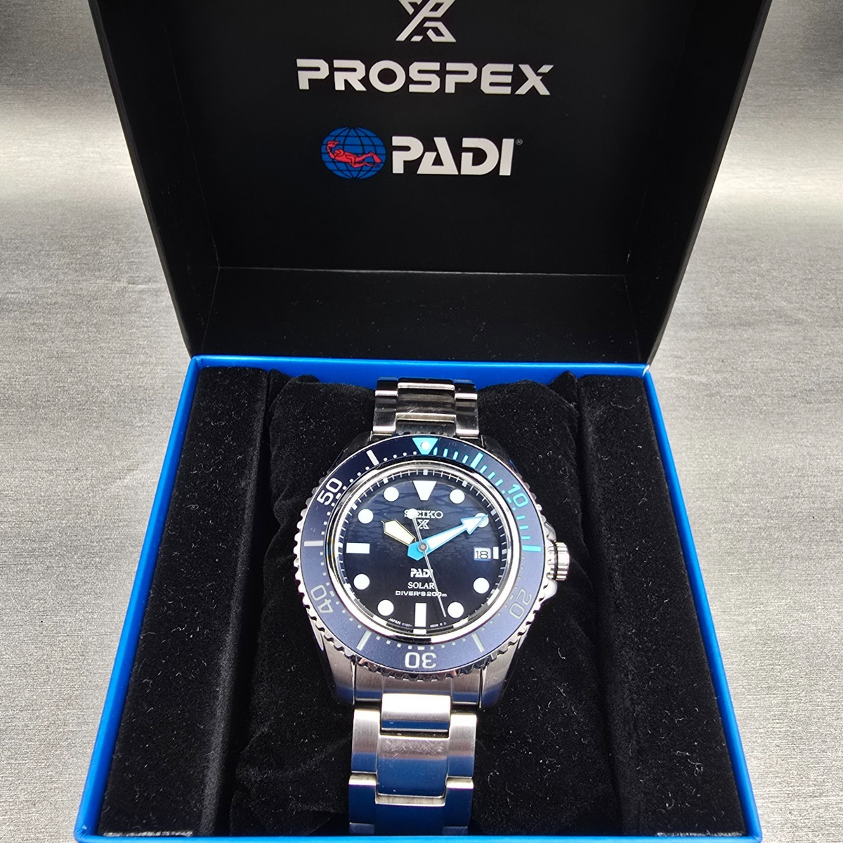 Seiko Prospex PADI Great Blue Watch Men 43mm Blue Dial Steel Solar SBDJ057 W/Box1