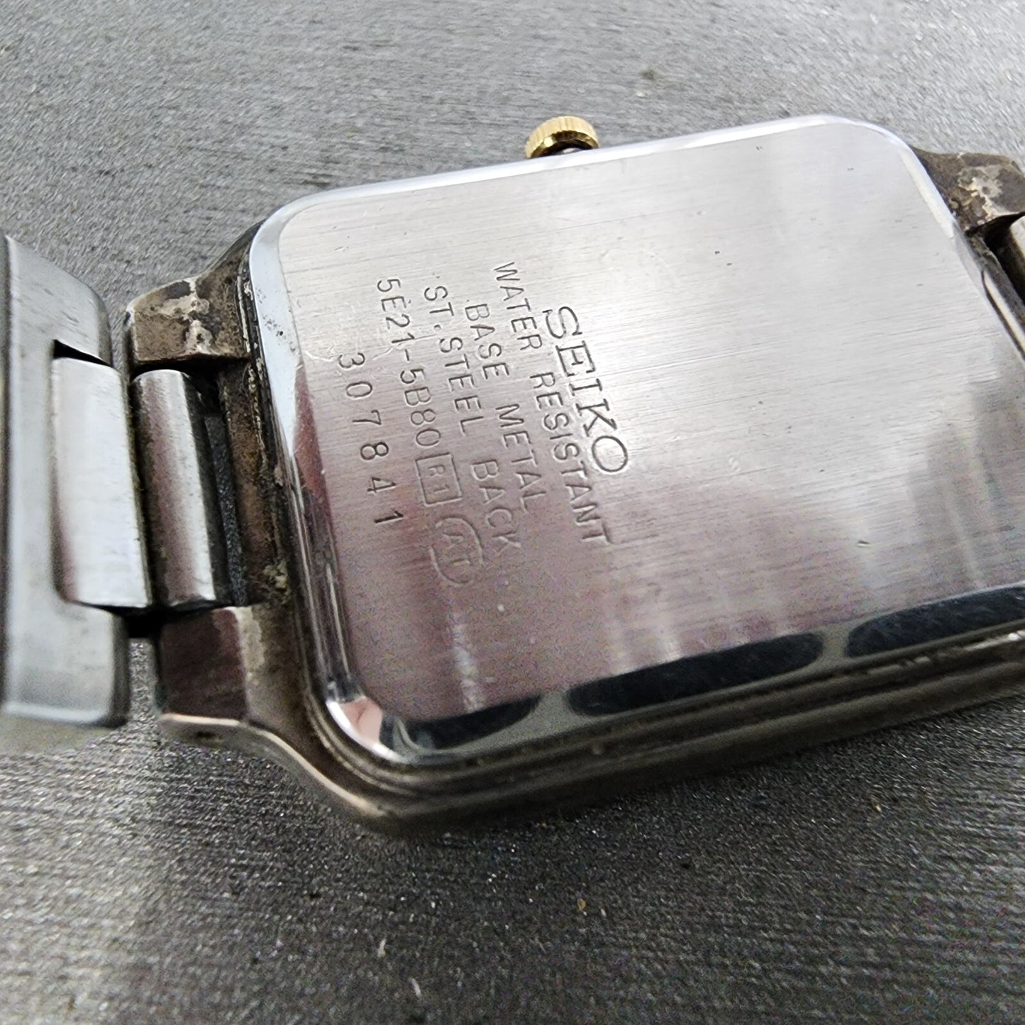 Seiko Lucent Tank Watch Men 25mm White Dial Two Tone Rectangle New Battery9