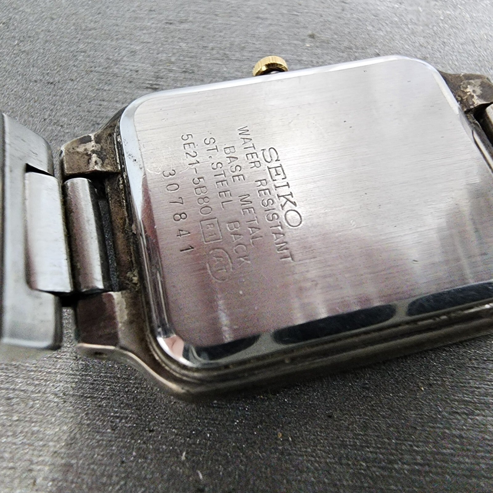Seiko Lucent Tank Watch Men 25mm White Dial Two Tone Rectangle New Battery9