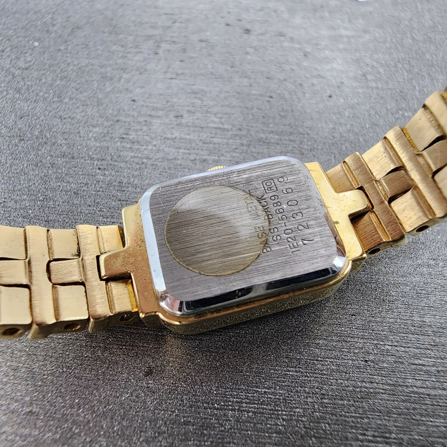 Seiko Tank Watch Women 13mm Gold Tone Rectangle 1e205689 New Battery9