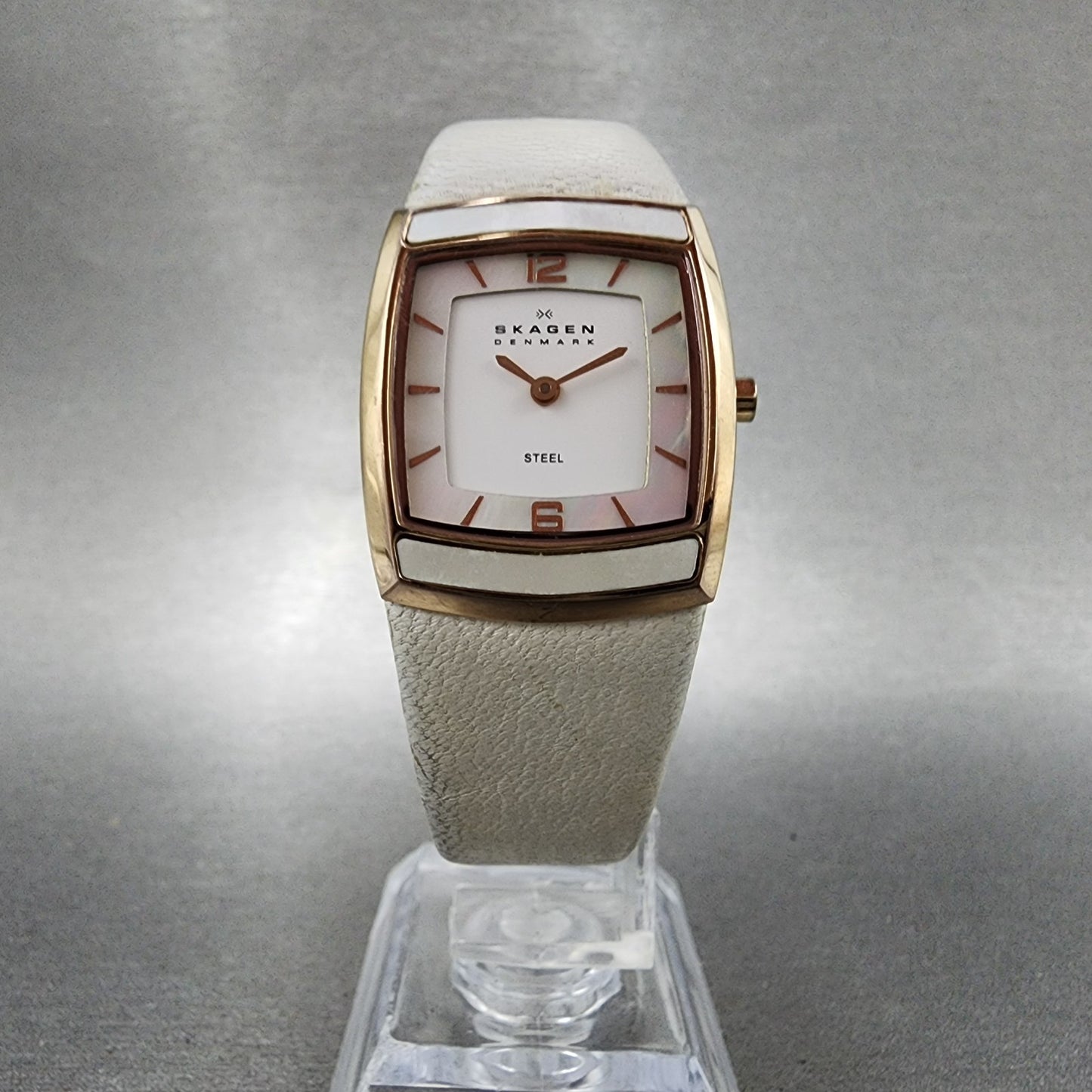 Skagen Tank Watch Women 24mm MOP Dial Rose Gold Tone Rectangle New Battery5