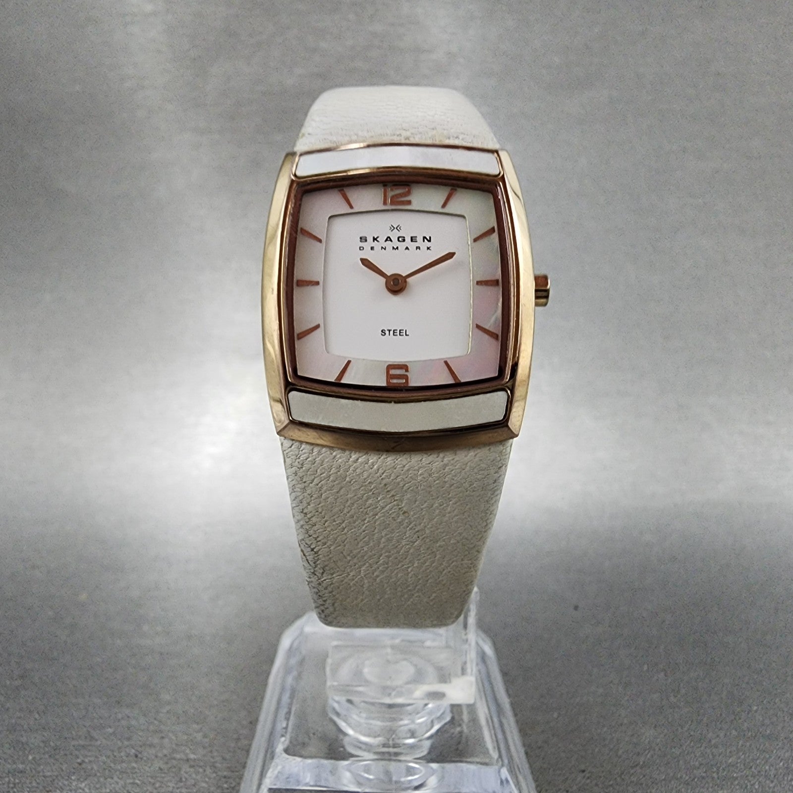 Skagen Tank Watch Women 24mm MOP Dial Rose Gold Tone Rectangle New Battery5
