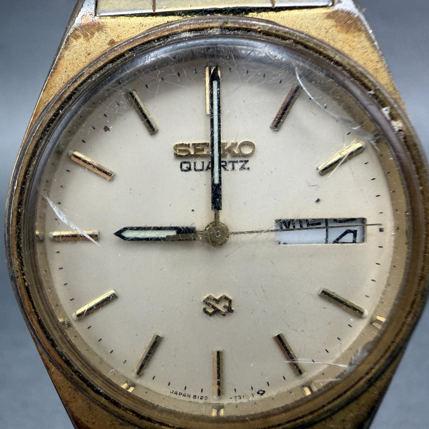 Seiko SQ Watch Men 35mm Cream Dial Gold Tone Daydate Round 8123-7239 PARTS VTG2
